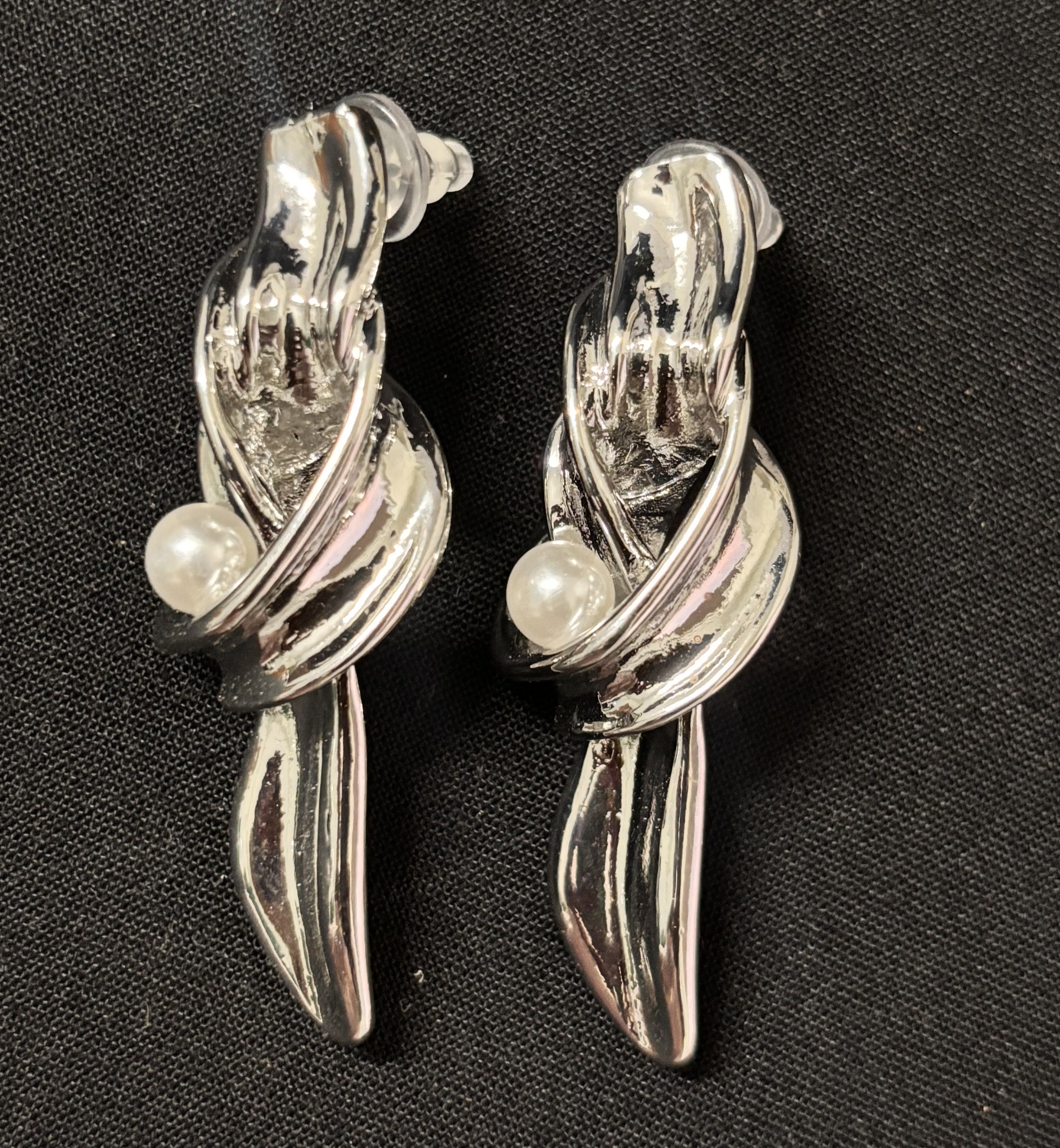 Elegant Silver Pearl Earrings