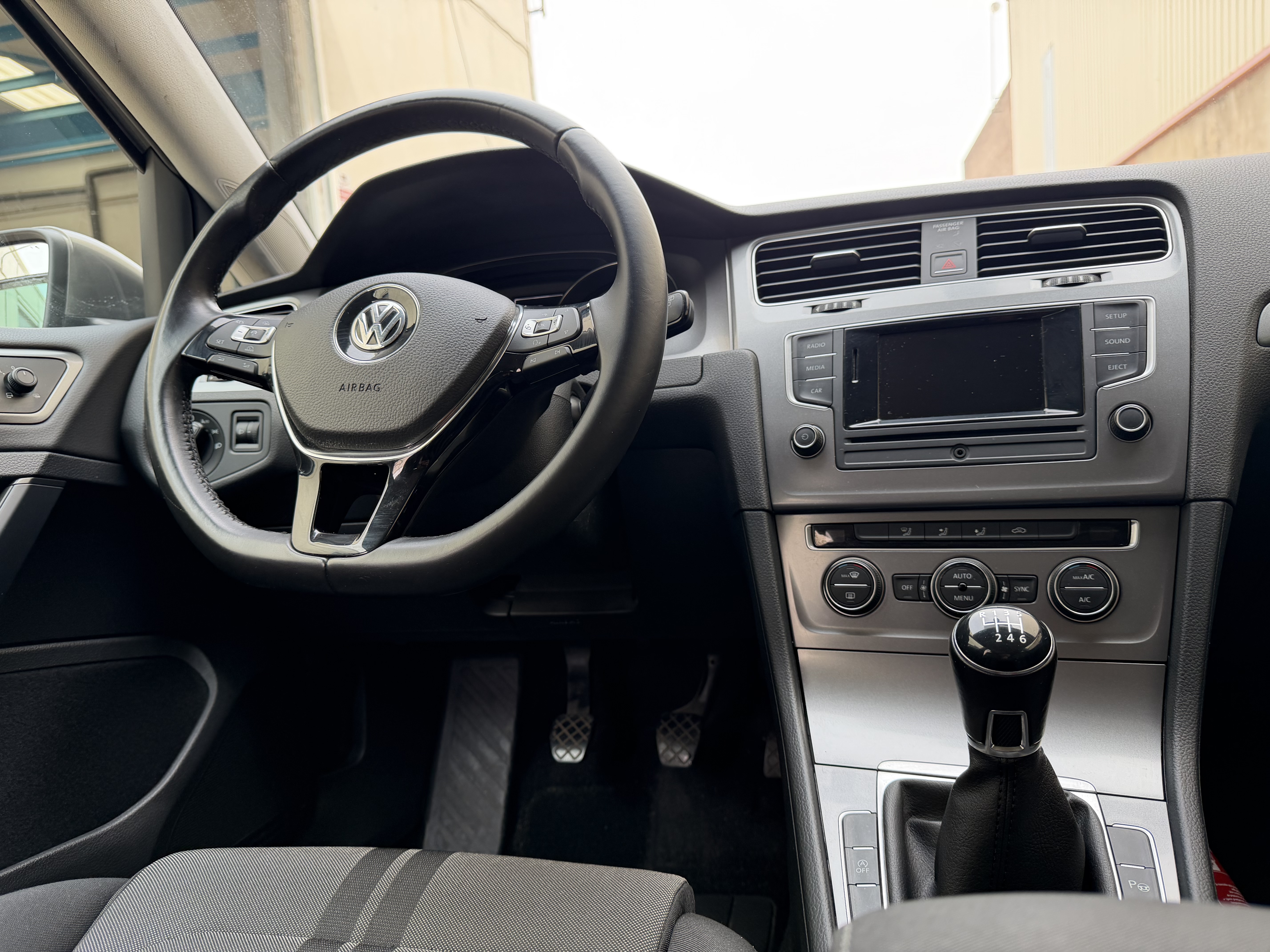 Volkswagen Golf 1.2 TSI Gasolina Manual 105CV 2015