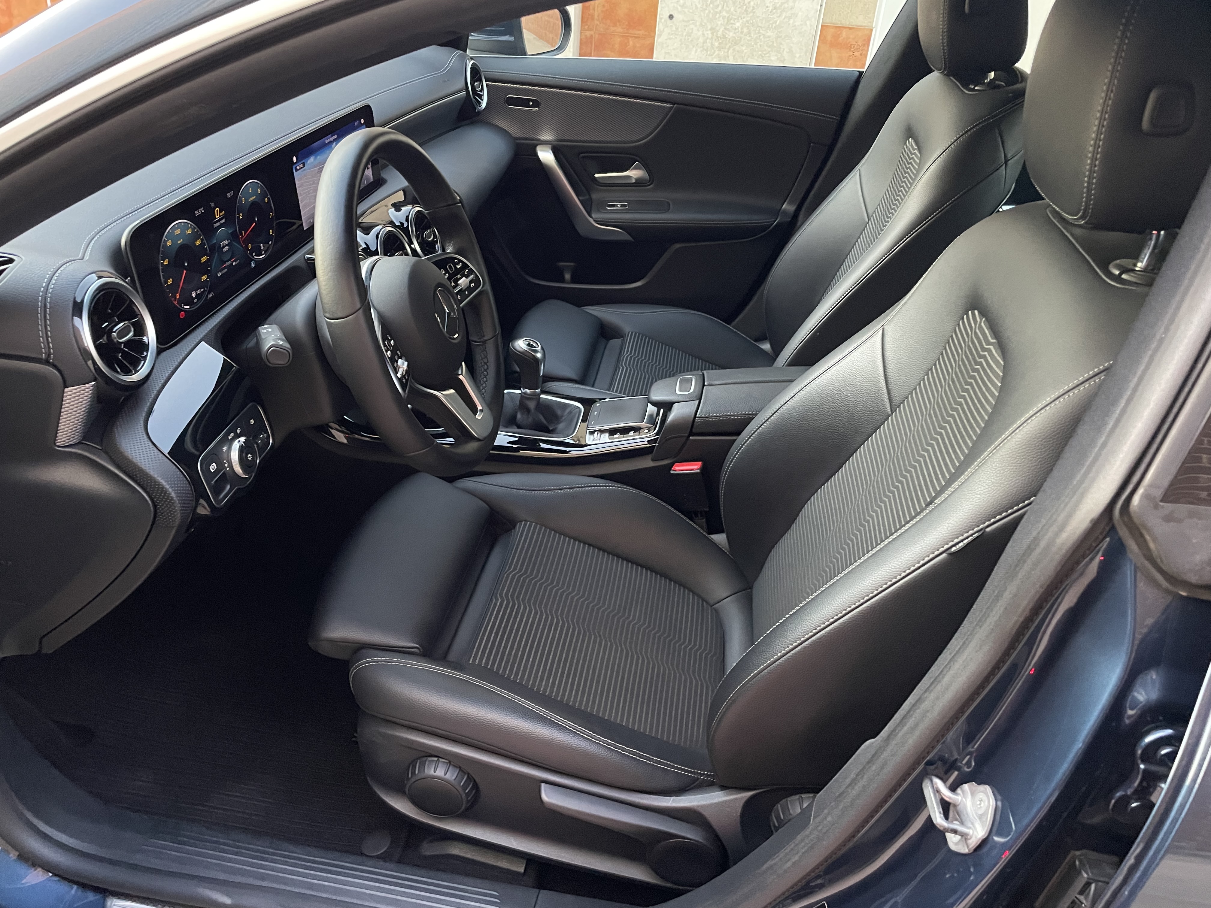 MERCEDES CLA 180 Gasolina Manual 2020 136cv