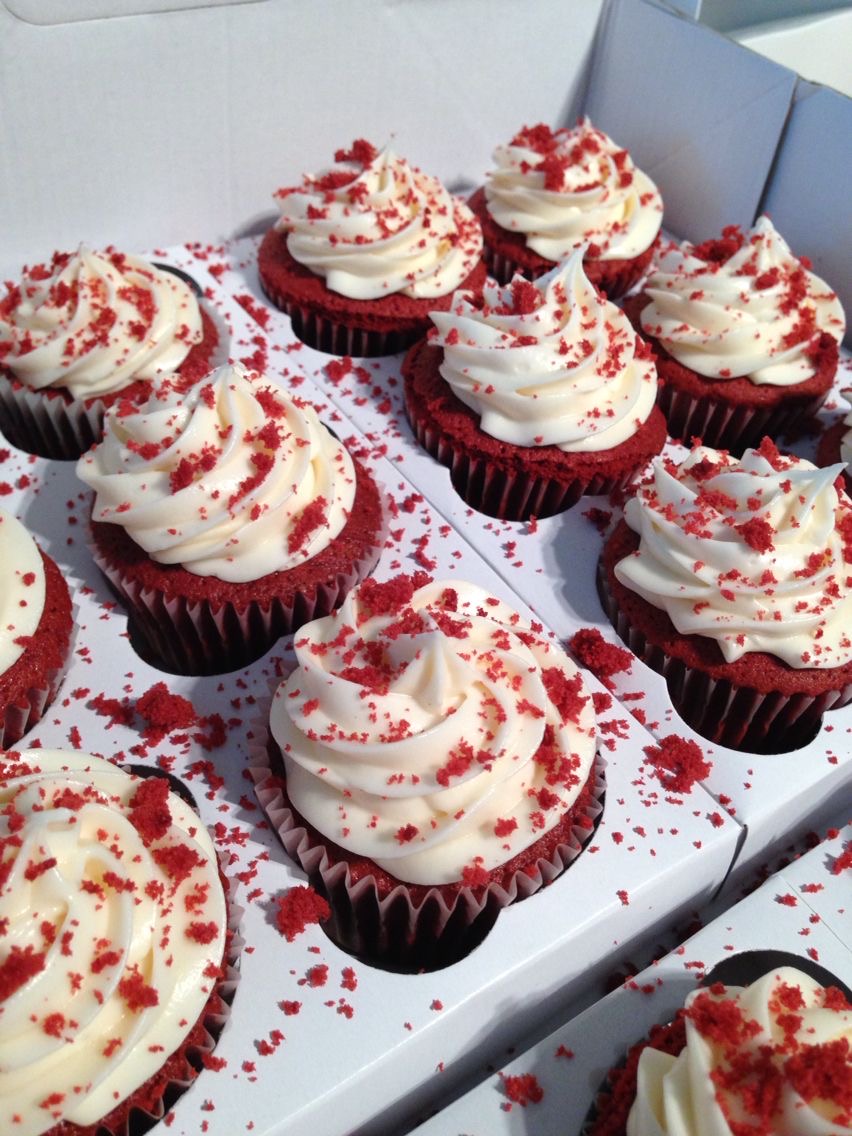 Red Velvet Cupcakes 12Pcs boxe