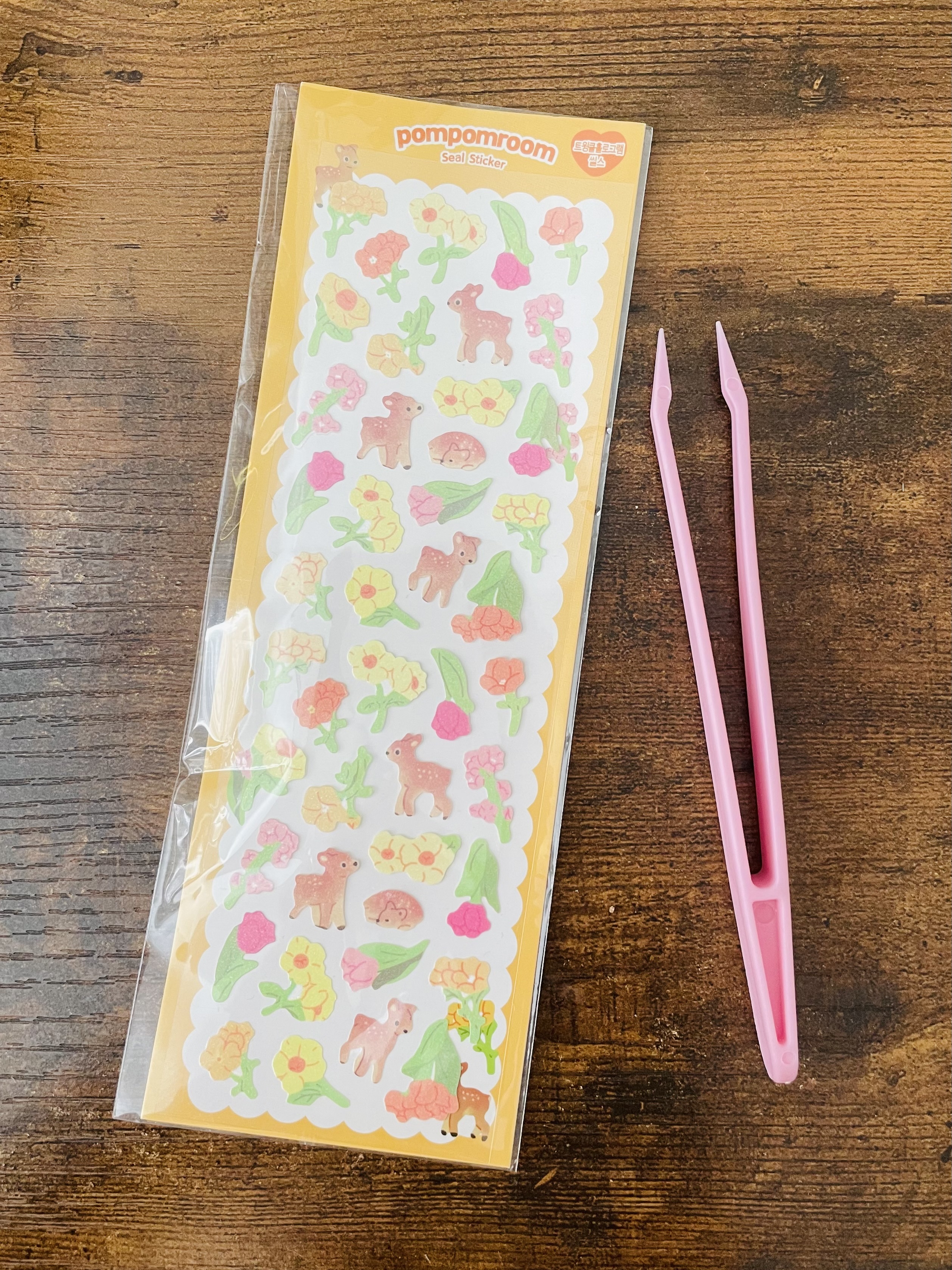 Pomponroom Animal and Flower Sticker Sheet with tweezers