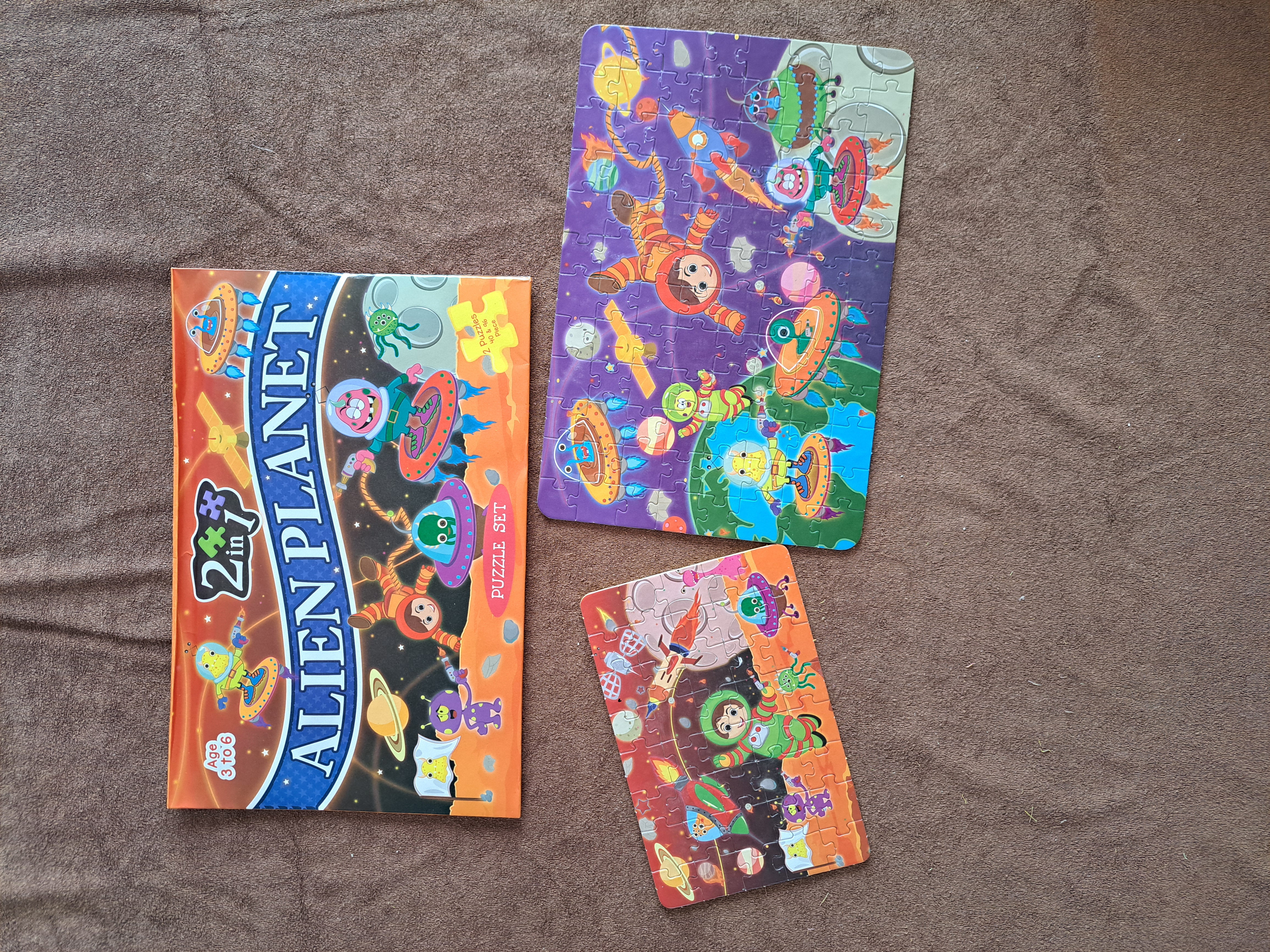 Alien Planet Puzzle Set