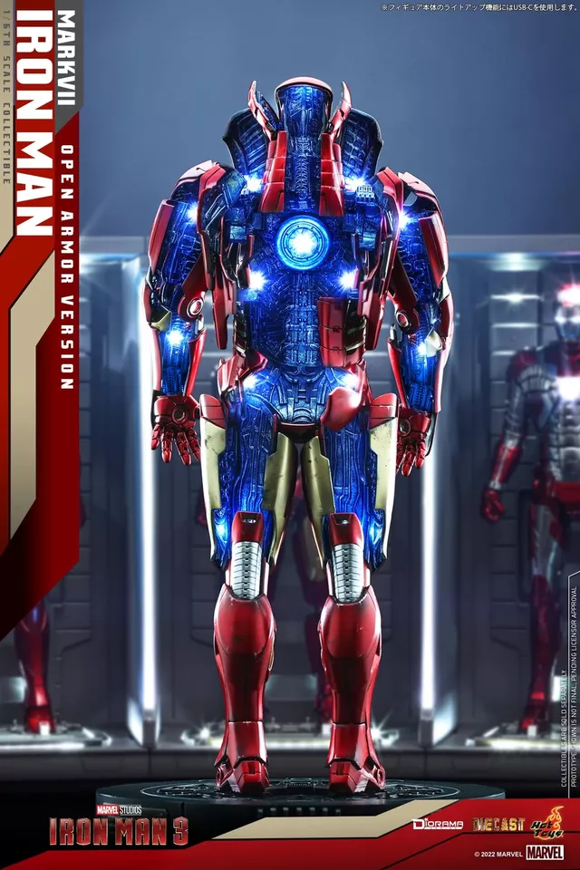Hot Toys DS004D51 Iron Man 3 Iron Man Mark VII (Open Armor Version) 1/6 Diorama