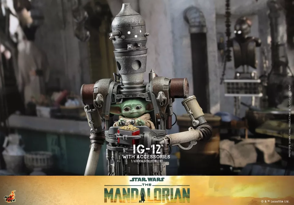 Hot Toys TMS105 Star Wars The Mandalorian IG-12 w/ Accessories Figure