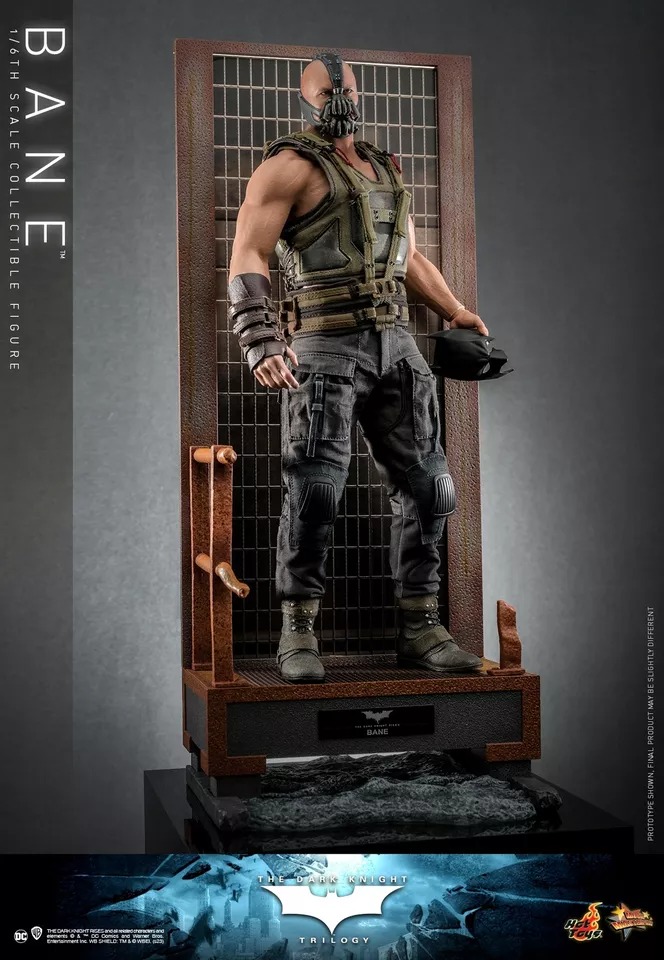 Hot Toys MMS689 The Dark Knight Trilogy Bane 1/6 Action Figure 