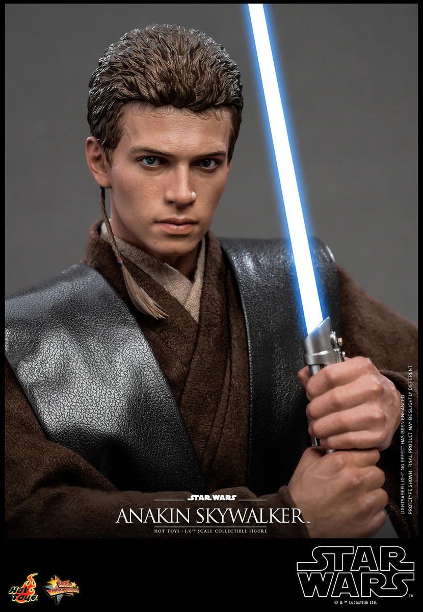 Hot Toys MMS677 ANAKIN SKYWALKER 1/6  STAR WARS II: ATTACK OF THE CLONES Figure