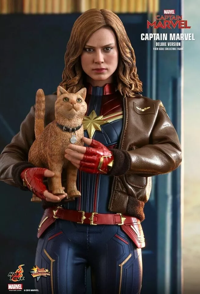 Hot Toys 1/6 MMS522 Captain Marvel - Captain Marvel Deluxe Version