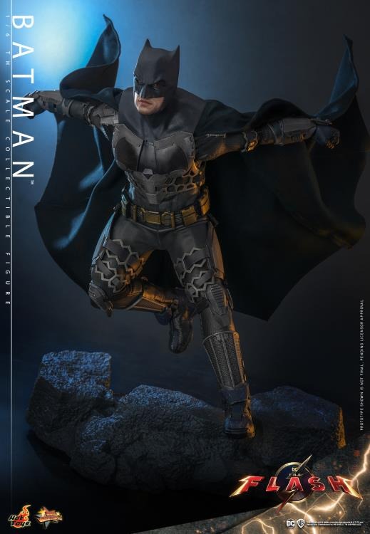 Hot Toys MMS703 The Flash – Batman 1/6 Figure