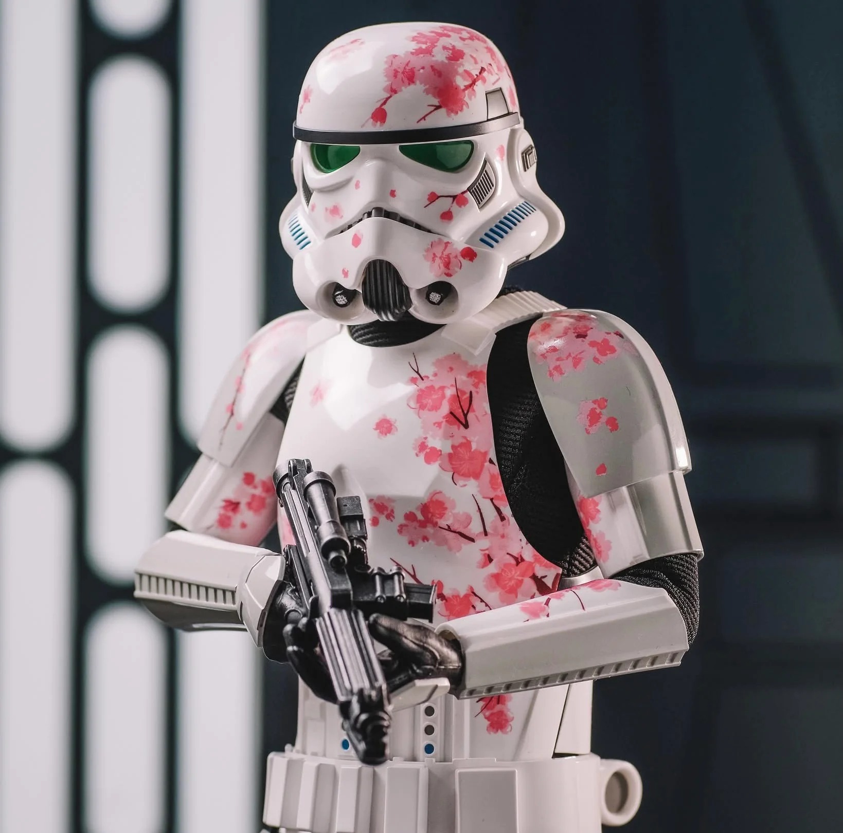 In Stock! Hot Toys MMS776 Star Wars - 1/6th scale Stormtrooper (Cherry Blossom Version) Collectible Figure (Hot Toys Exclusive)
