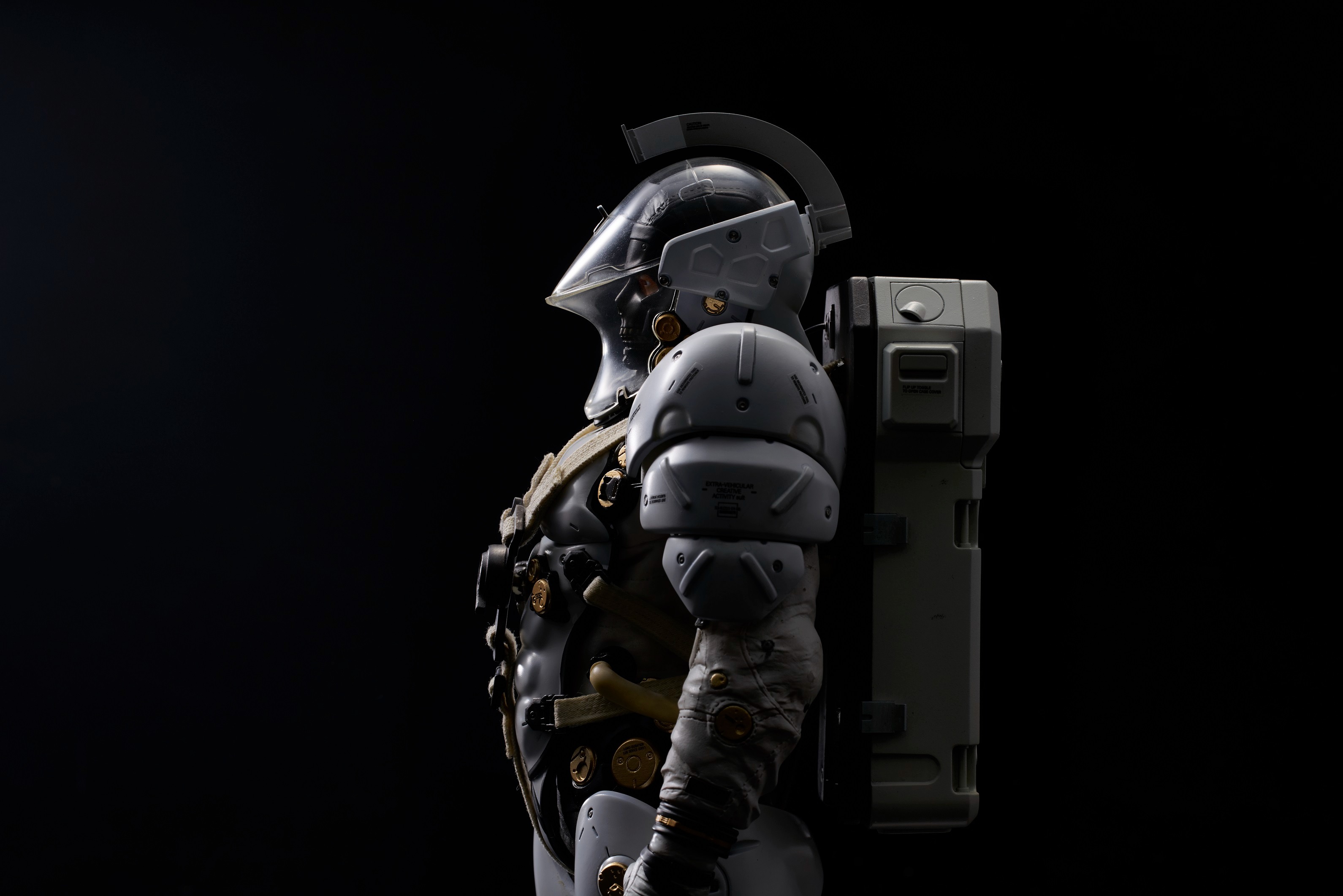 In Stock! Kojima Productions White LUDENS 1/6 Scale Action Figure (Death Stranding)
