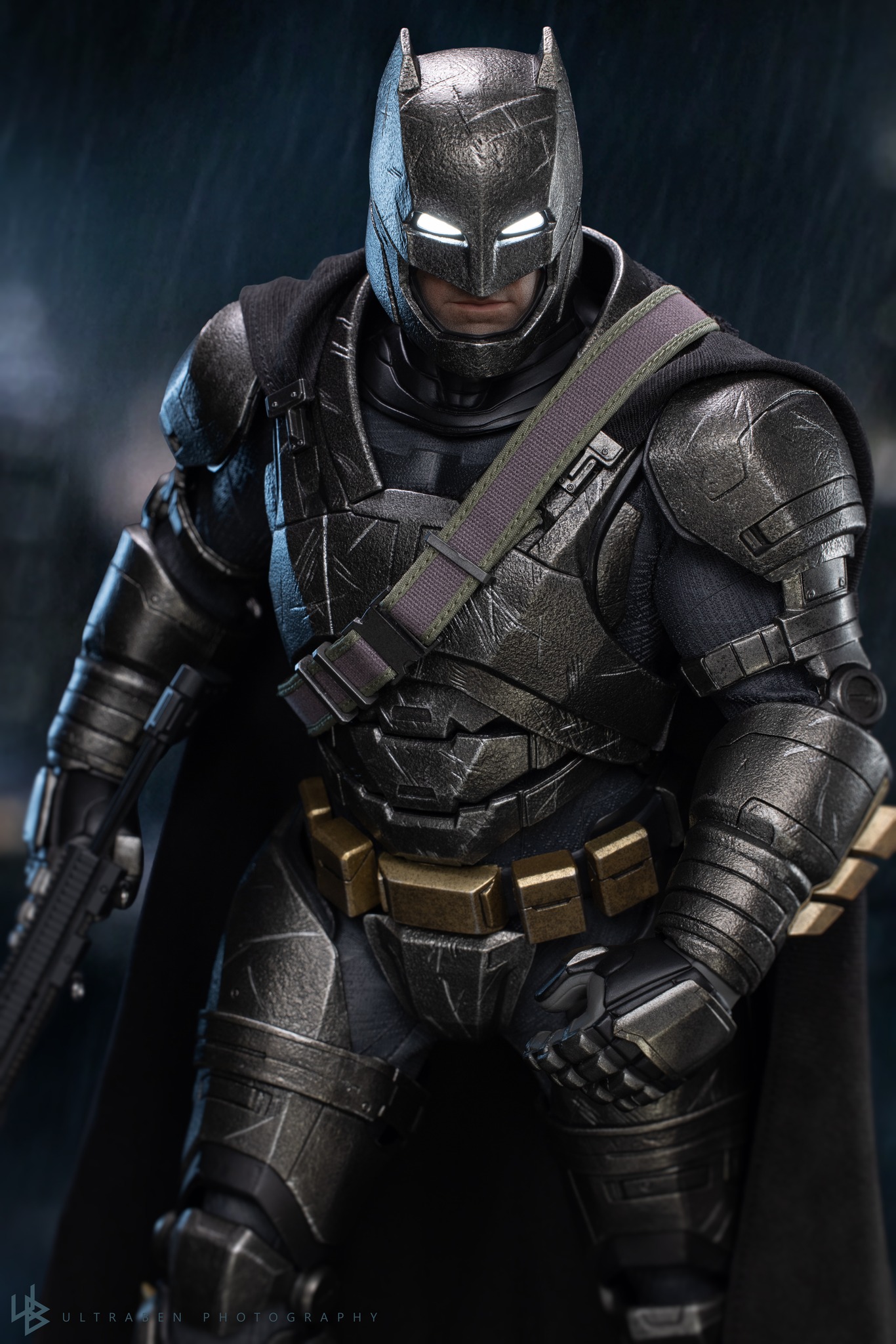 In stock! Hot Toys MMS742D62 1/6 Armored Batman (2.0) Batman v Superman: Dawn of Justice