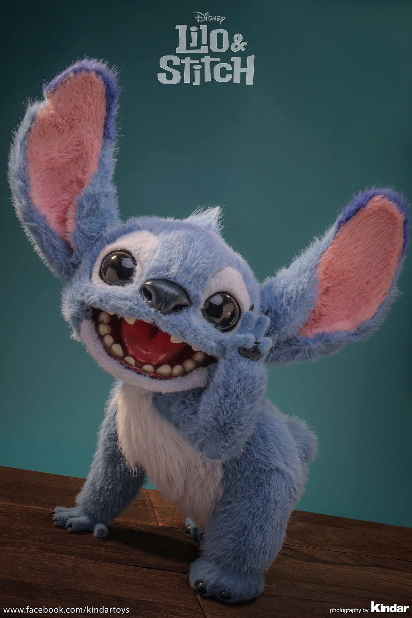 In stock! Hot Toys MMS815 Lilo & Stitch: Stitch Collectible Figure