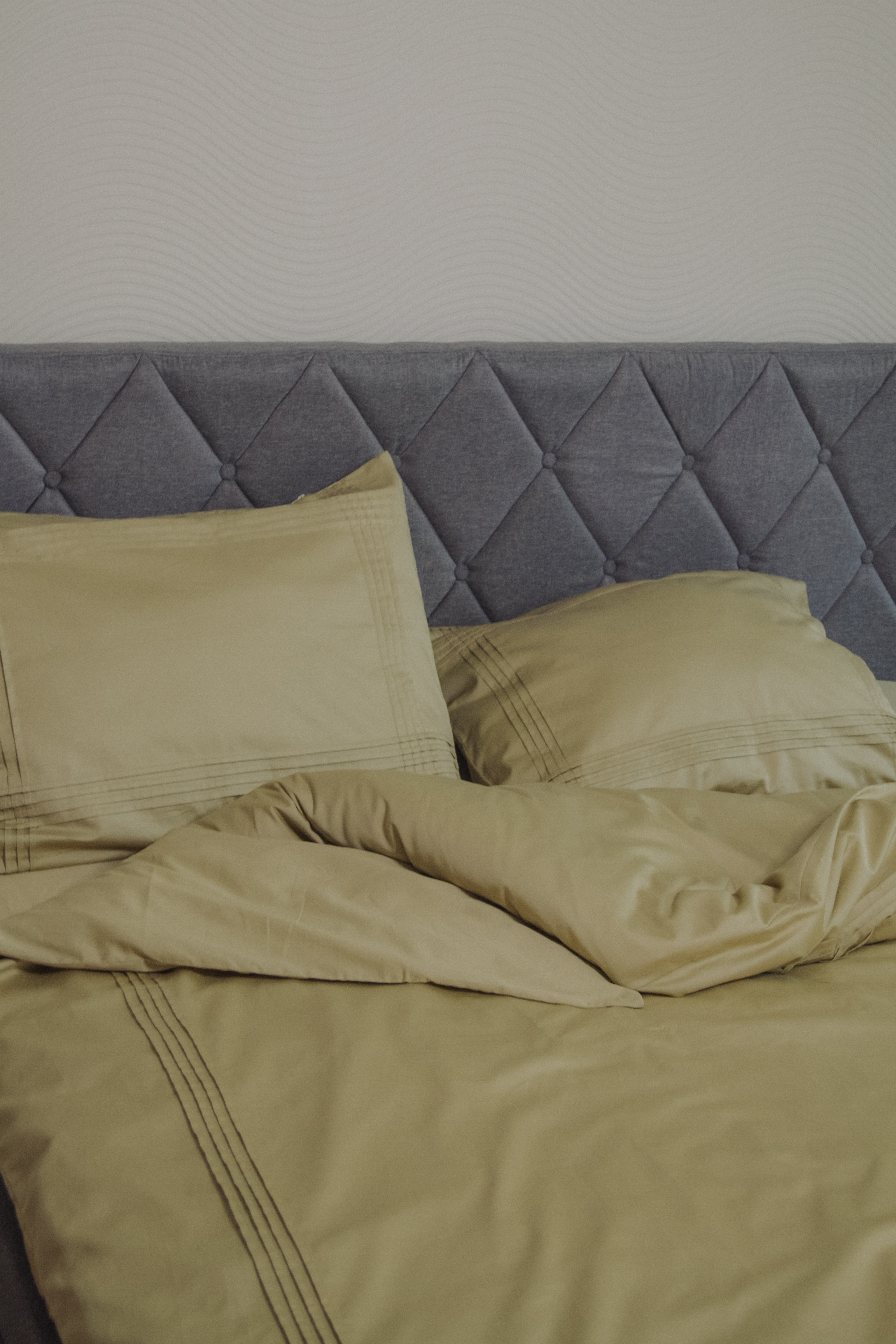 Komplektas 4 dalių (2 pagalvės, 1 antklodė, 1 paklodė) (Dvigulis) - Spalva: Alyvuogė