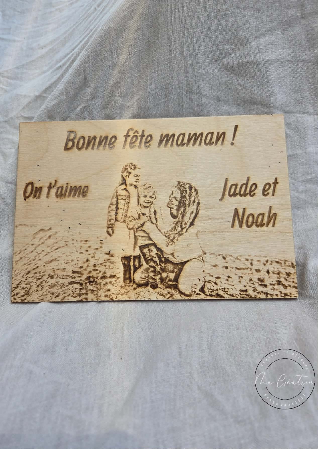 Carte en bois gravée 