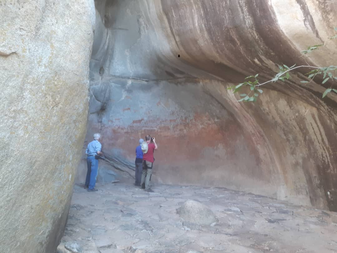 DOMBOSHAVA & CHIKUPO CAVES