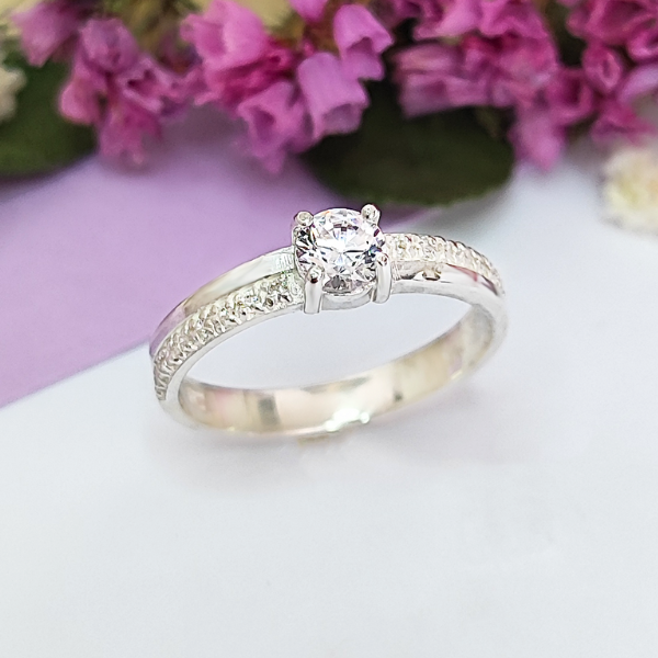 Anillo de compromiso de plata 925