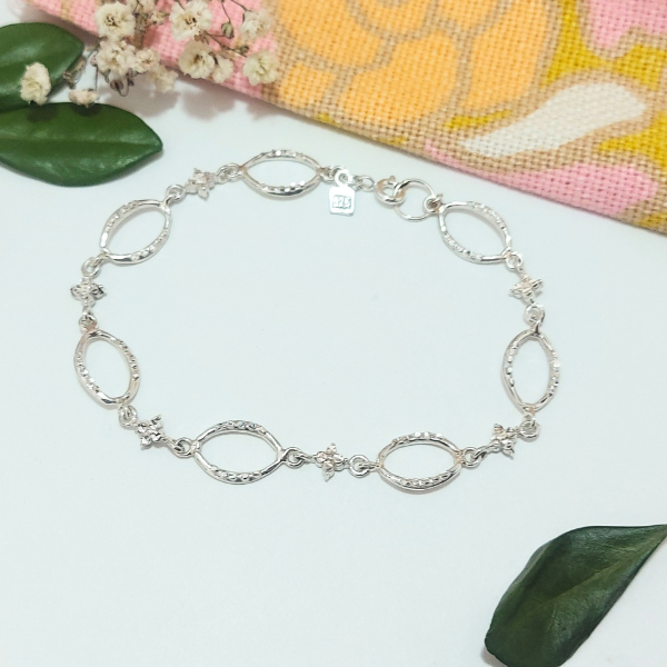 Elegante y delicada pulsera para toda ocasión