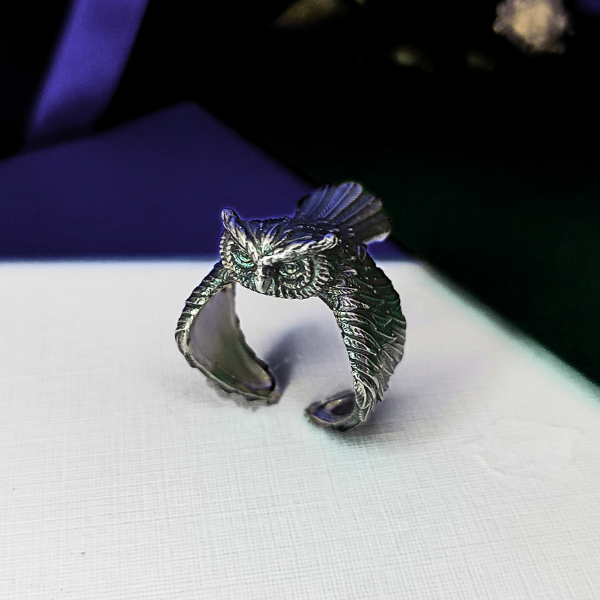 Anillo con diseño de búho