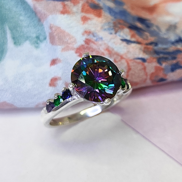 Anillo de plata con piedra Aurora Boreal