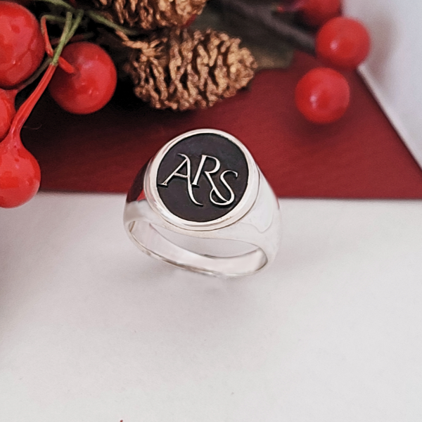 Anillo de sello personalizado en plata 925