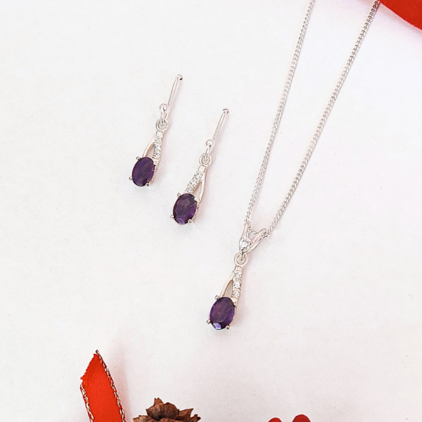 Set de joyería de plata 925 con detalles en circón amatista