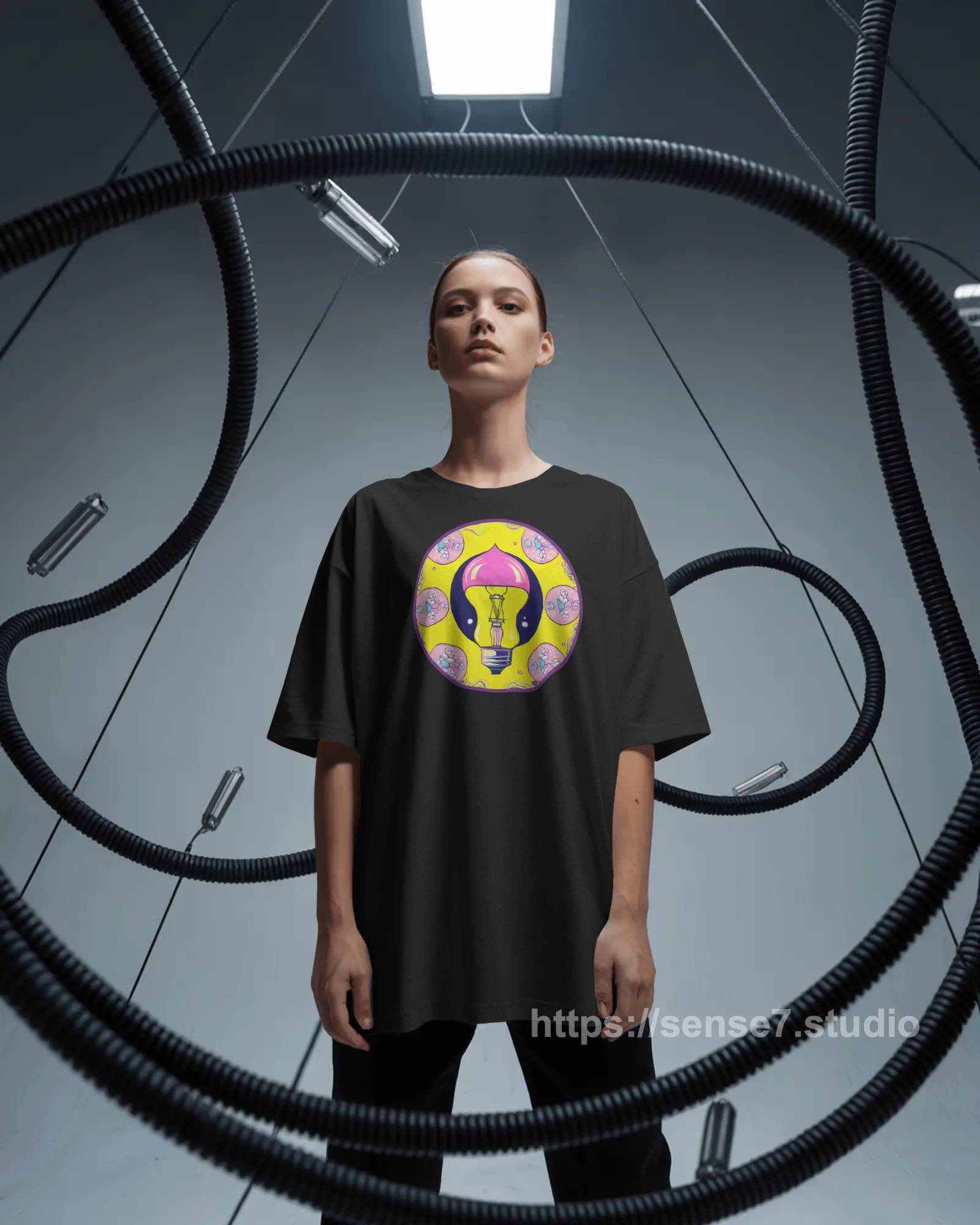 Abstract Lightbulb Graphic T-Shirt