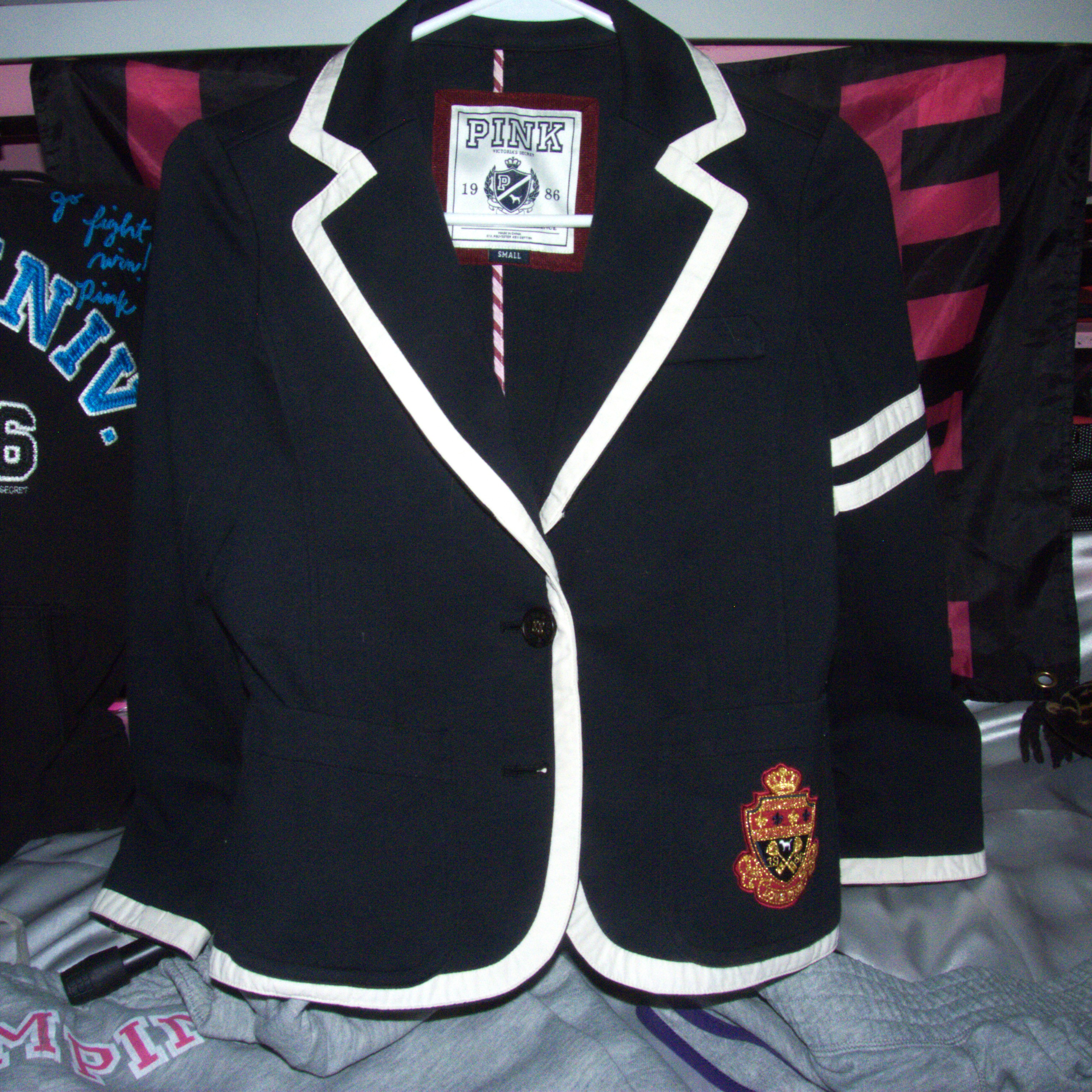 RARE Victoria's Secret PINK early 2000s cropped blazer