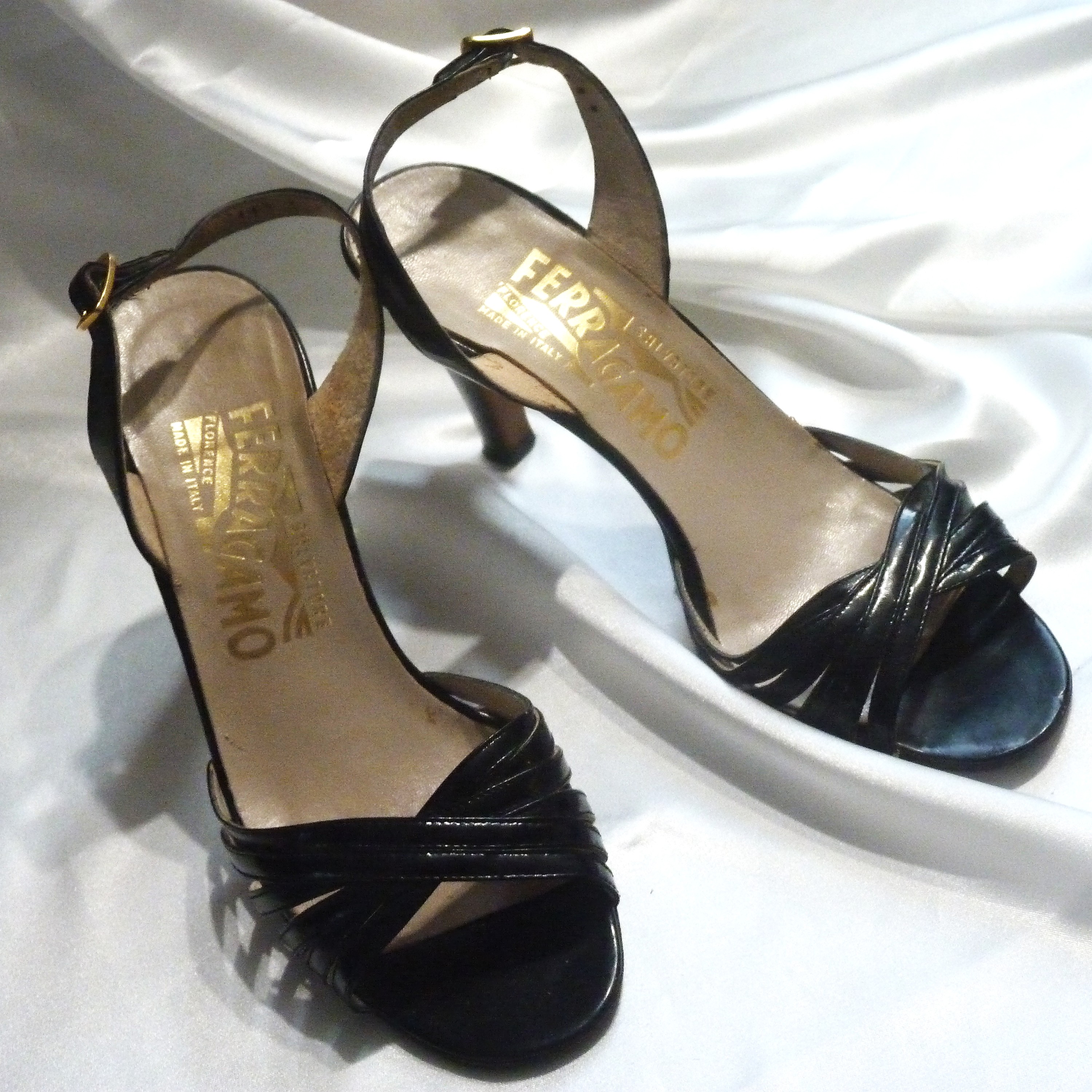 Vintage Ferragamo leather heels