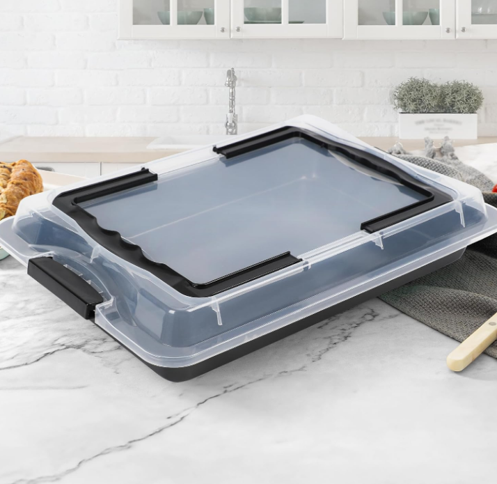 Ceramic-Coated Non-Stick Baking Pan with Carry Lid, 17inchx12inch Rectangular Cookie Sheets for Baking, Easy to Clean, Ovan Safe Baking Tray, Ideal for Party, and Outdoor Picnics (Black)
