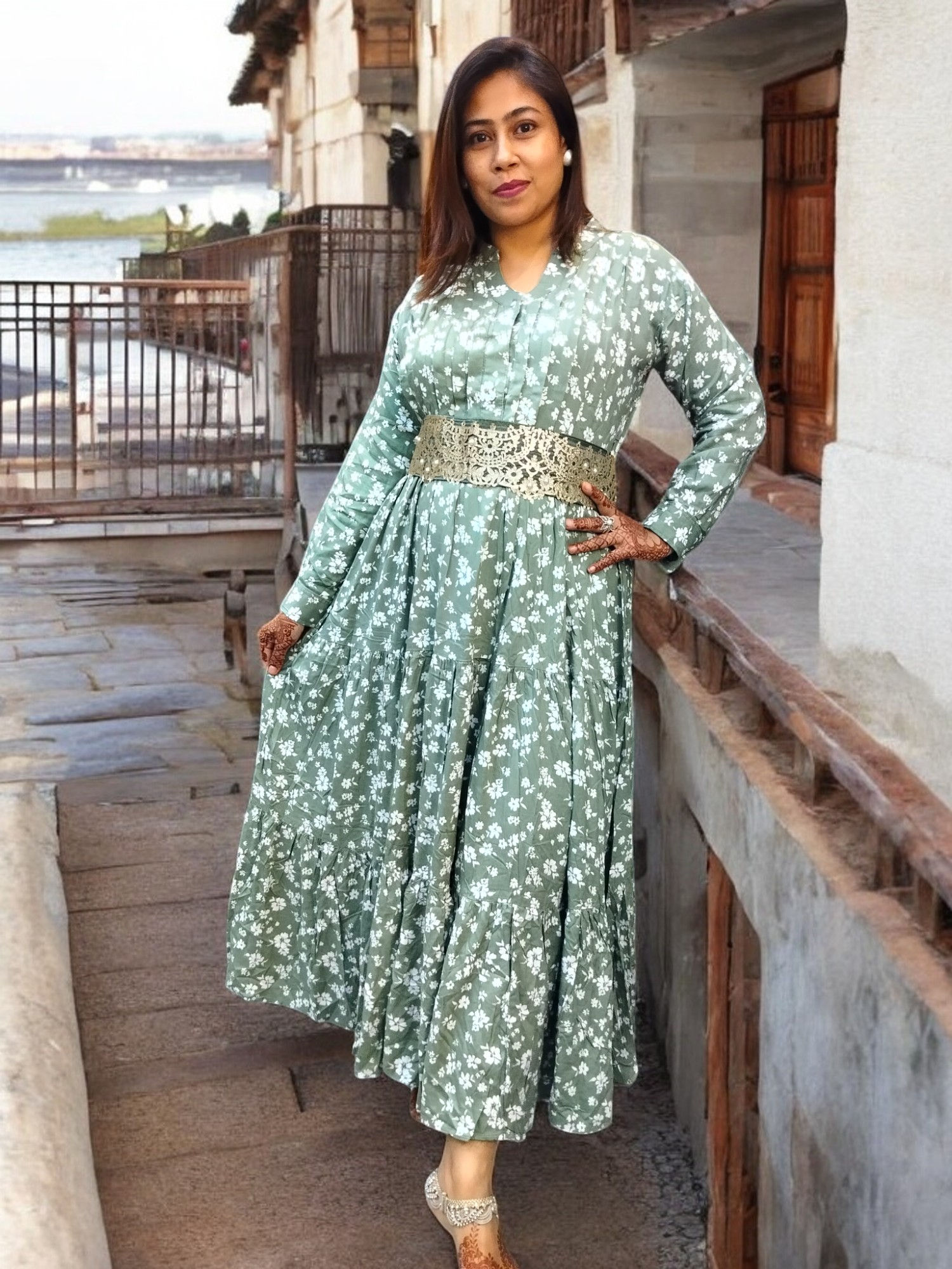 Chaina Leylen with floral print