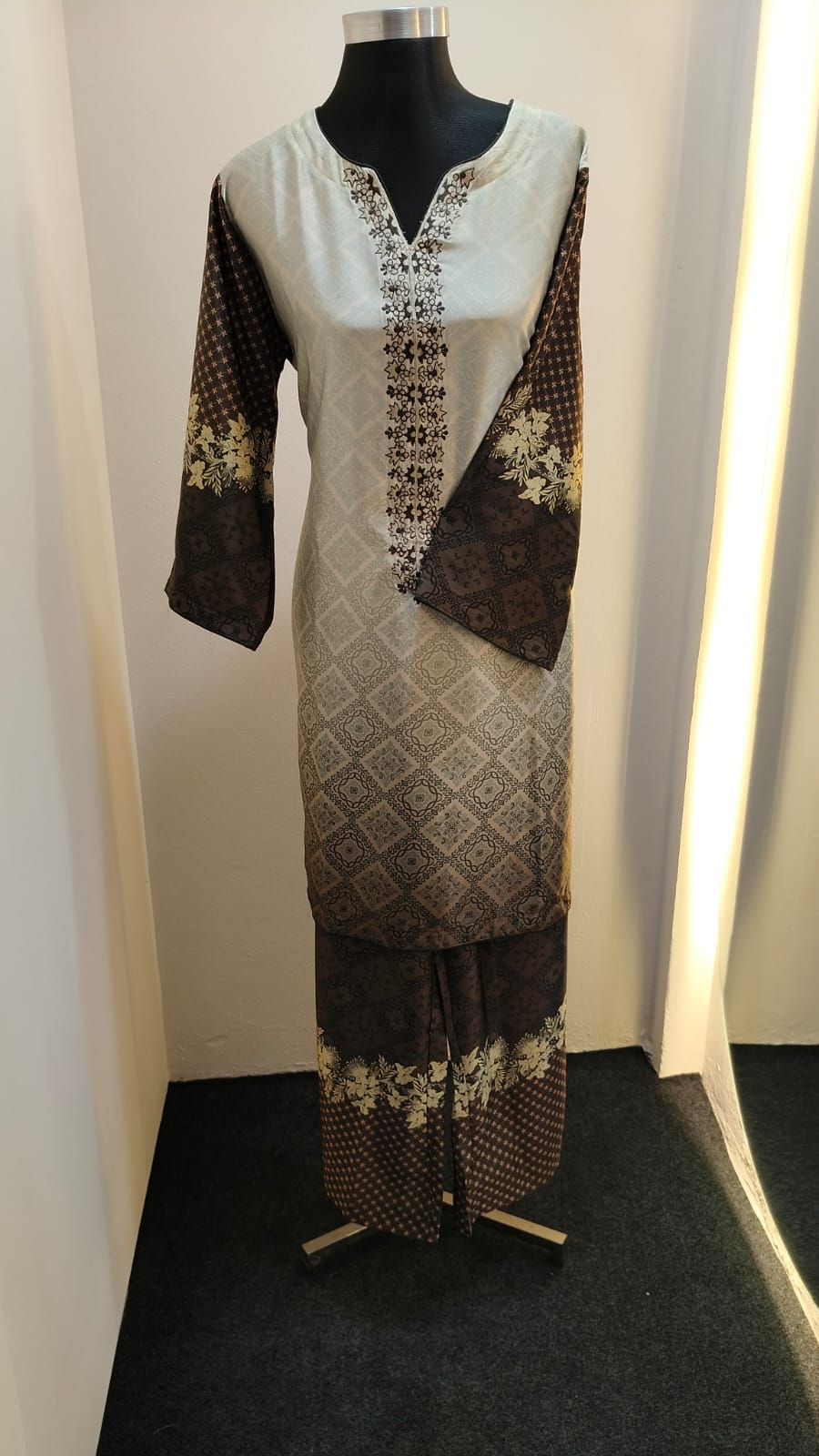 Embroidered Chinon fabric co-ord set