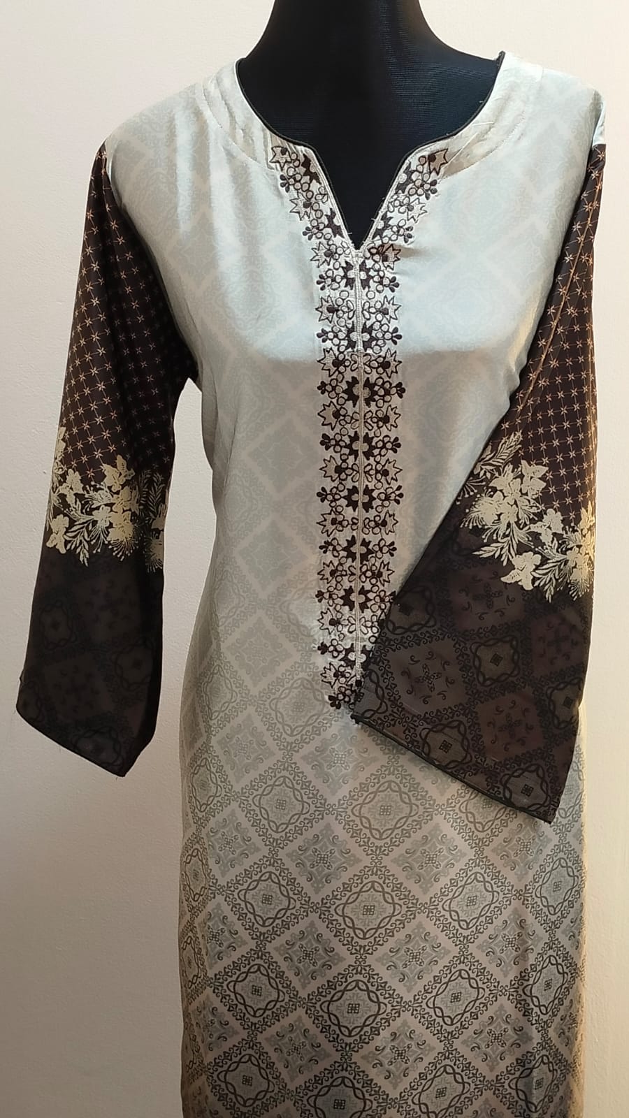 Embroidered Chinon fabric co-ord set