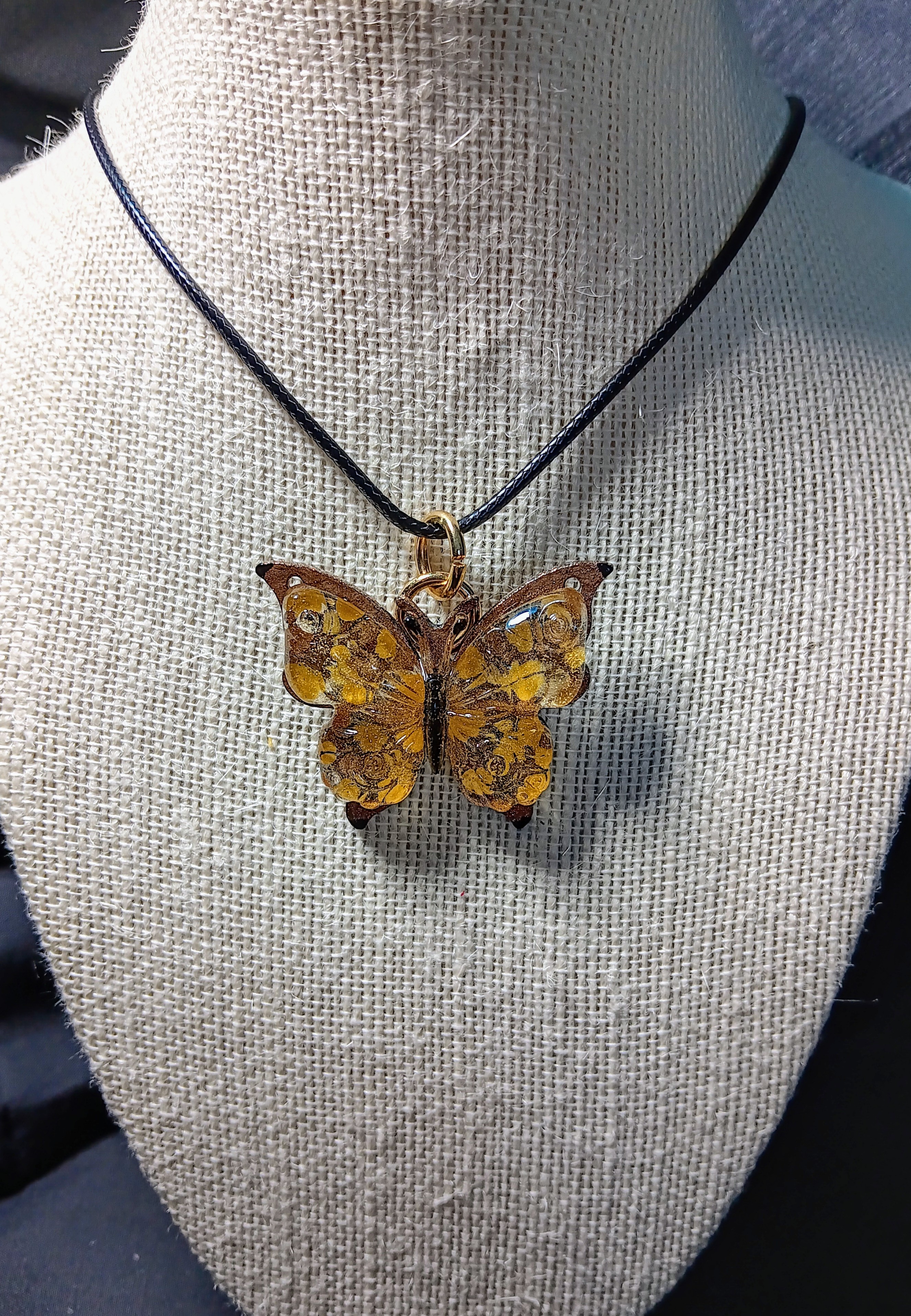 BUTTERFLY PENDANT - YELLOW 