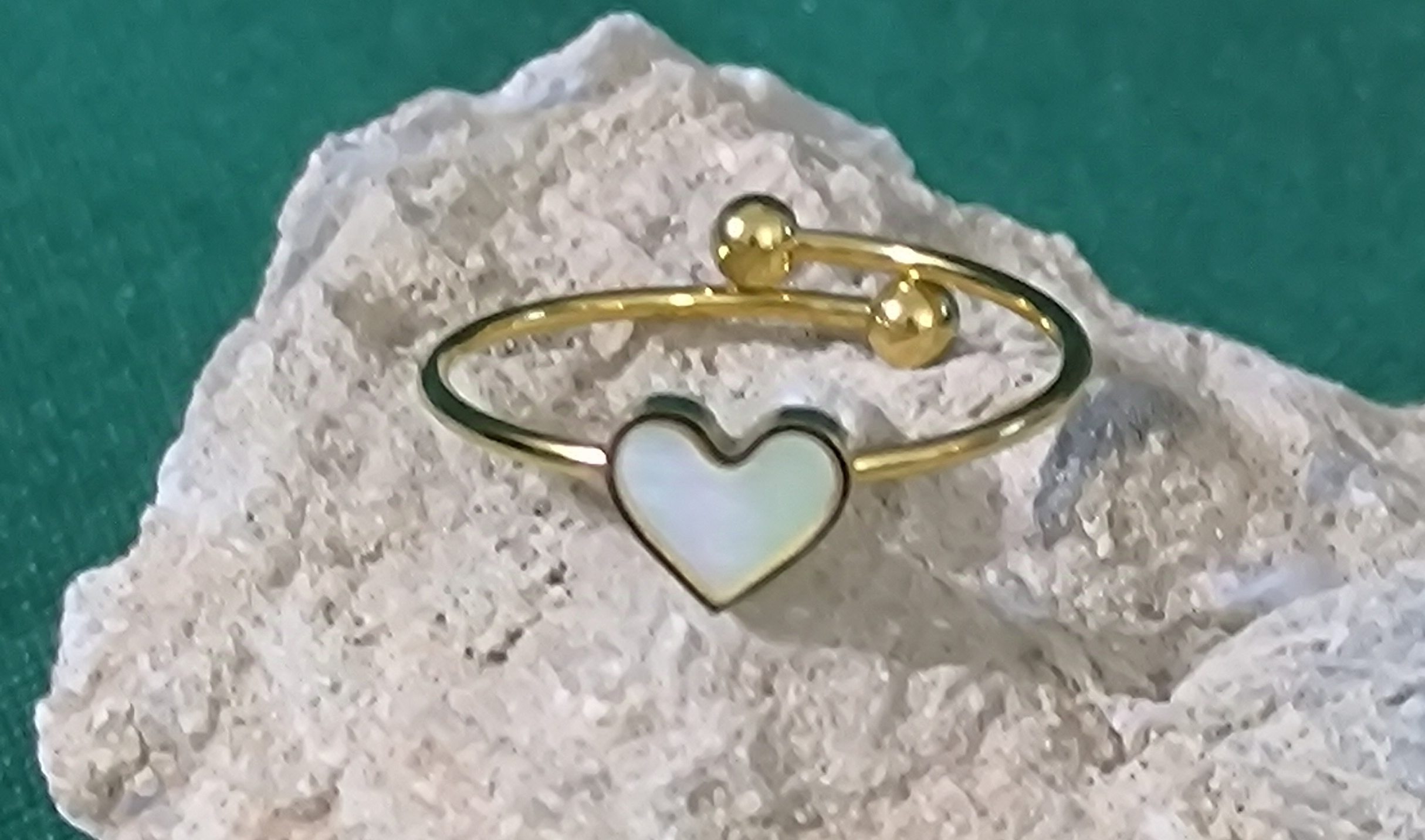 Anillo Corazón de nácar.