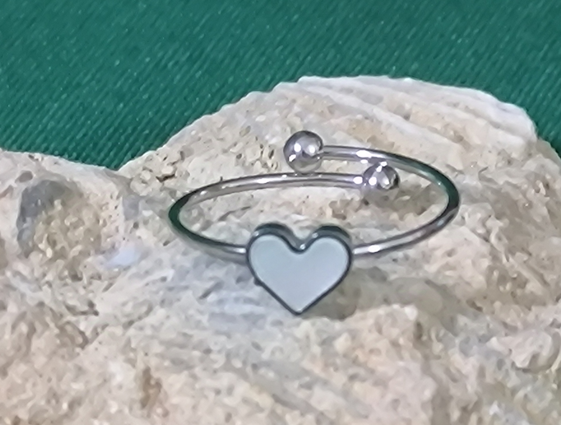 Anillo Corazón de nácar.