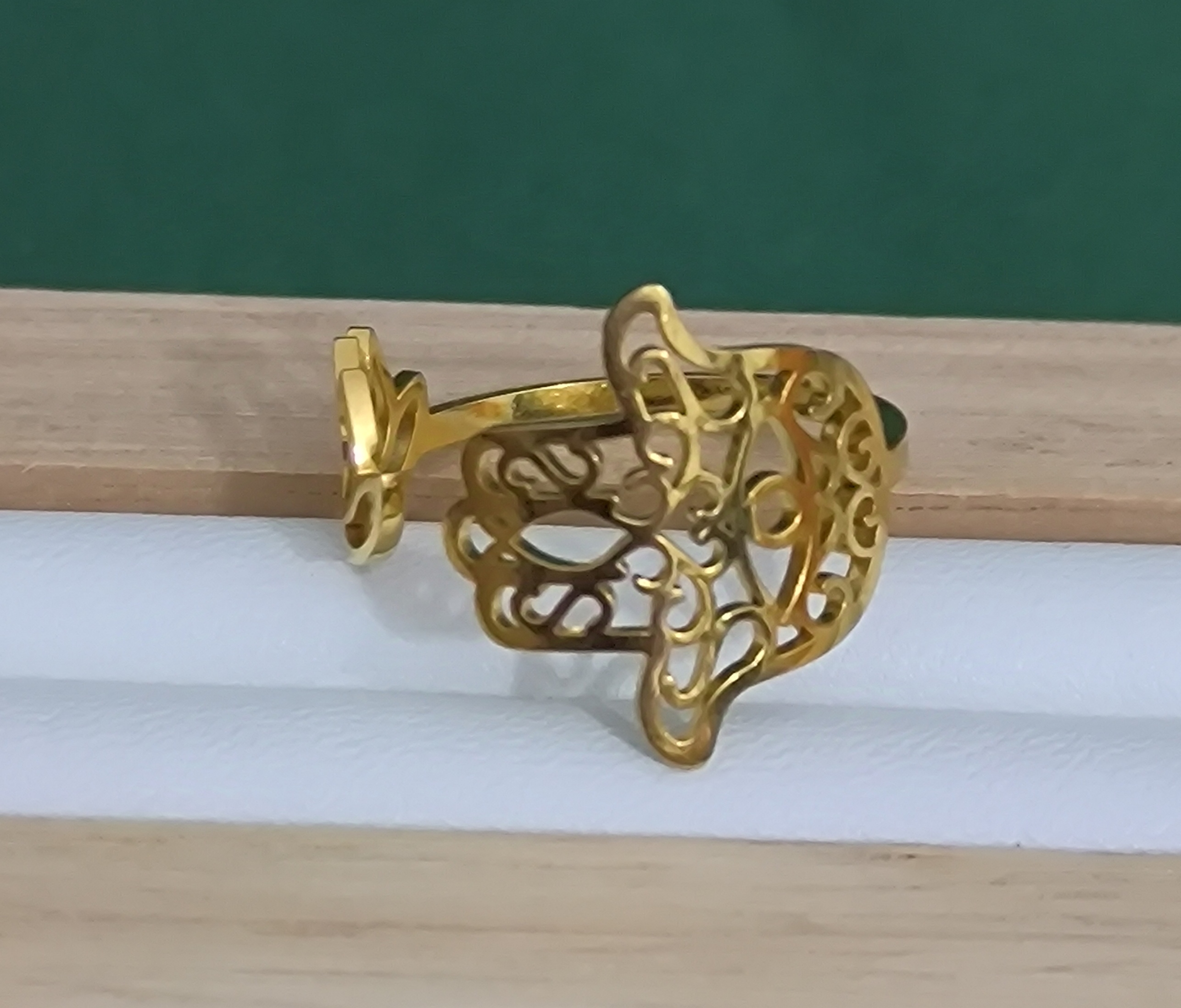Anillo Mano de Fátima con Flor de Loto.