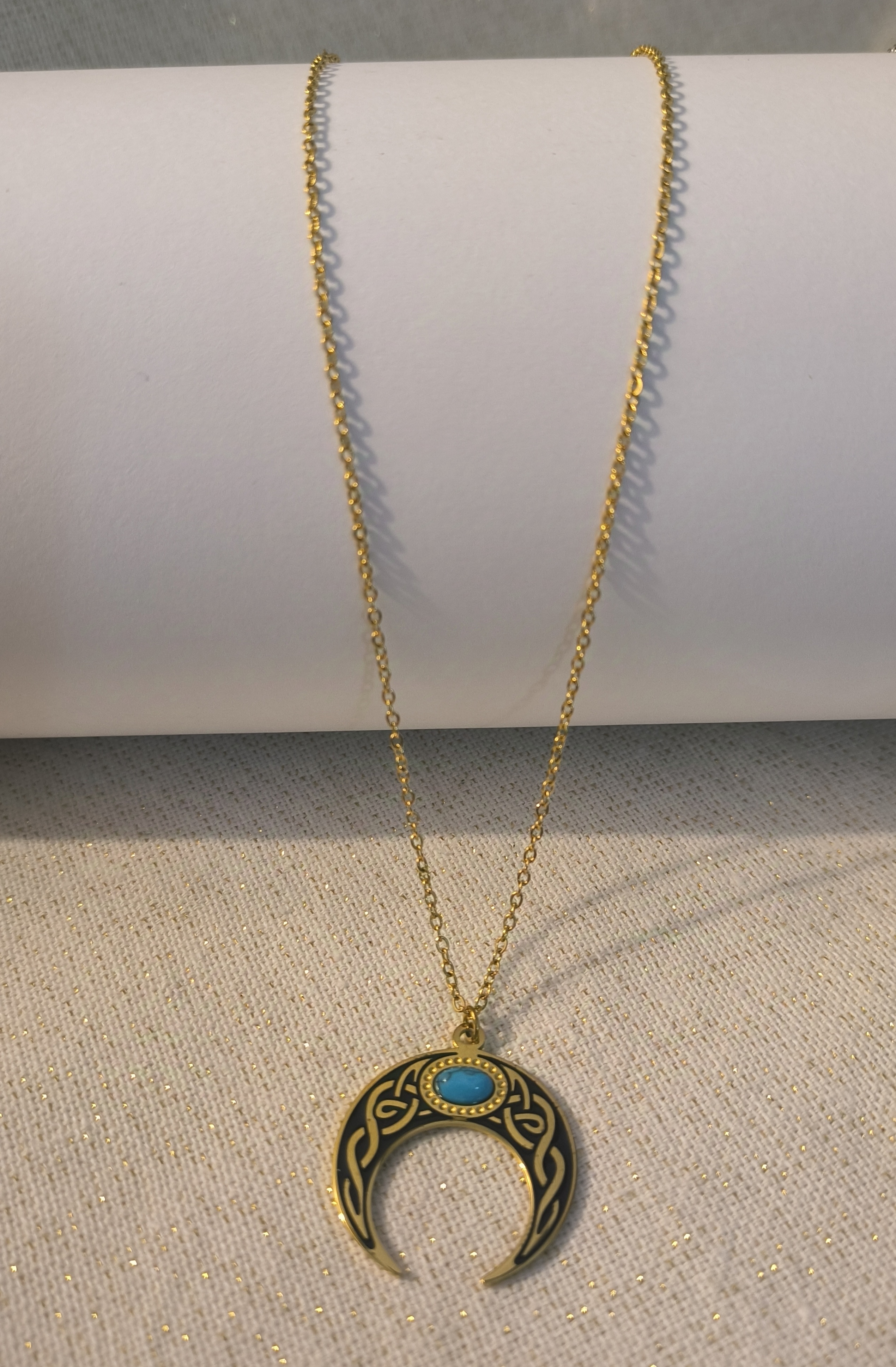 Colgante Luna invertida.