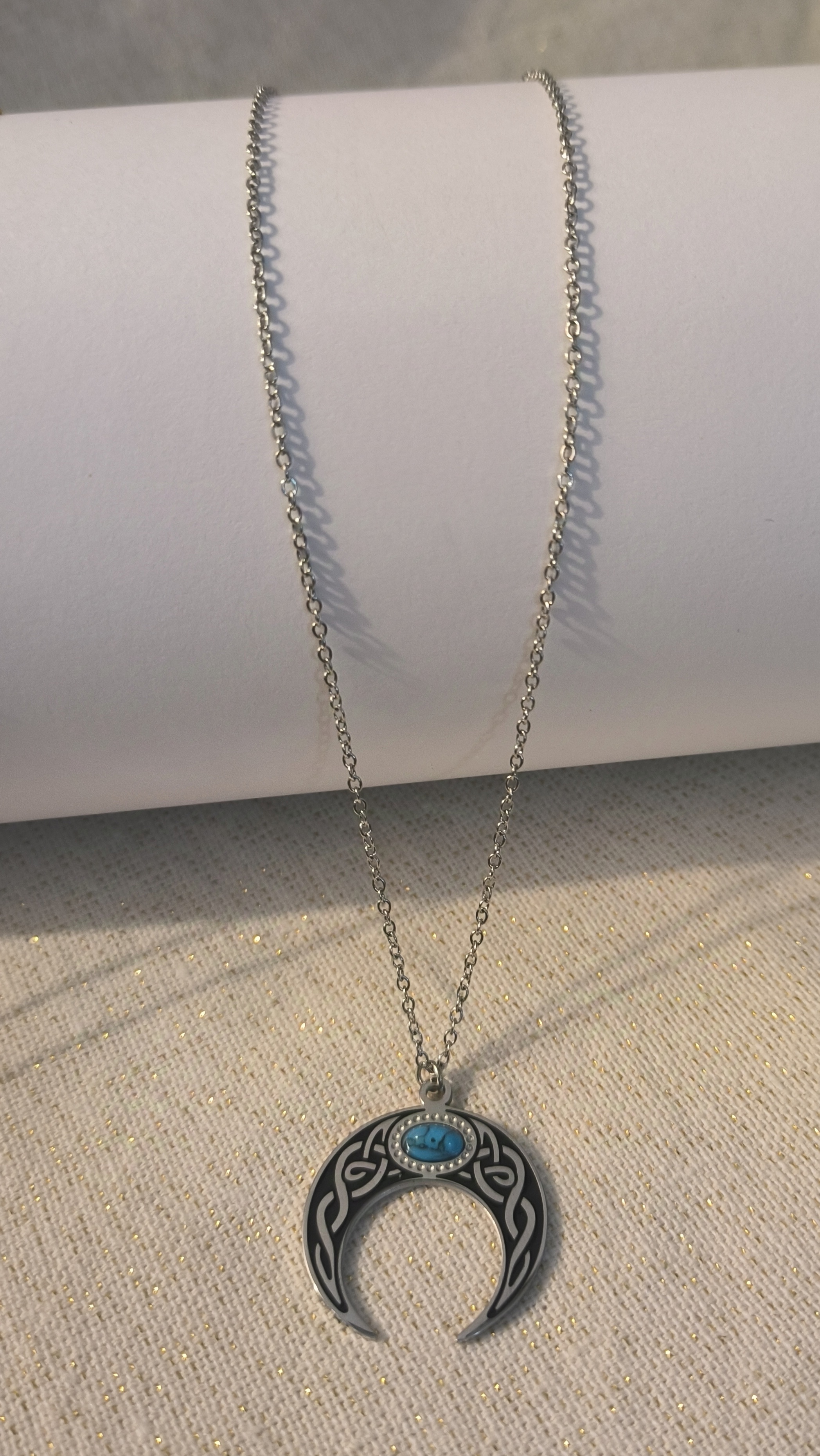 Colgante Luna invertida.