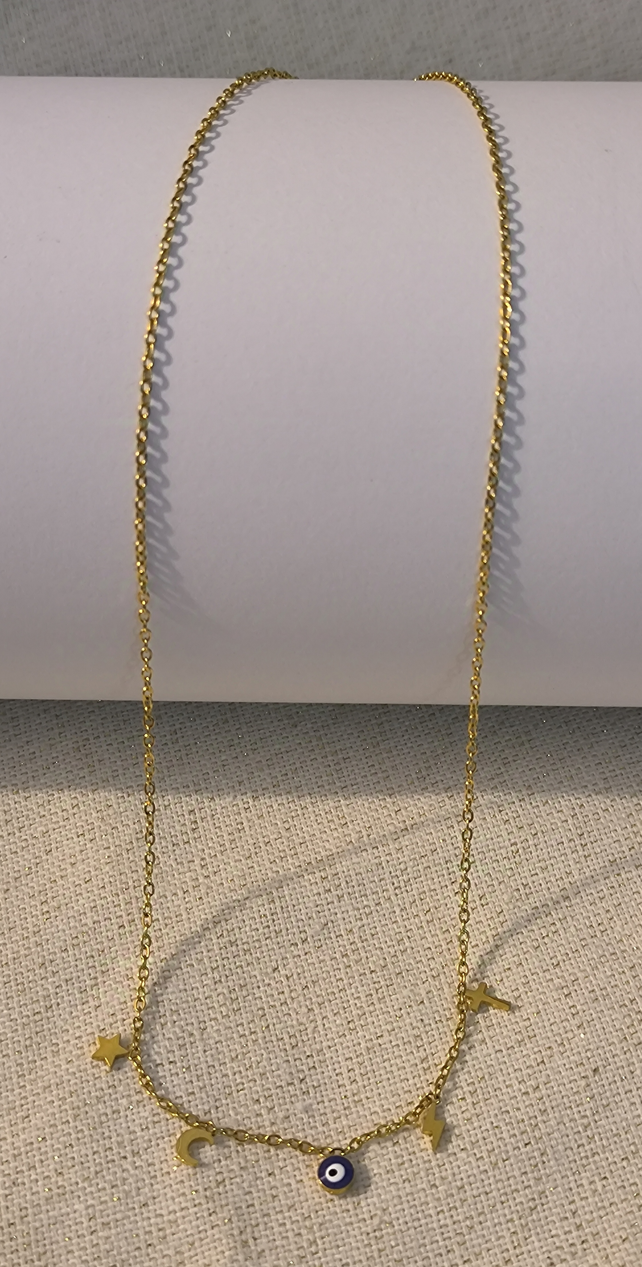 Gargantilla del Ojo Turco, estrella, luna, rayo y cruz.