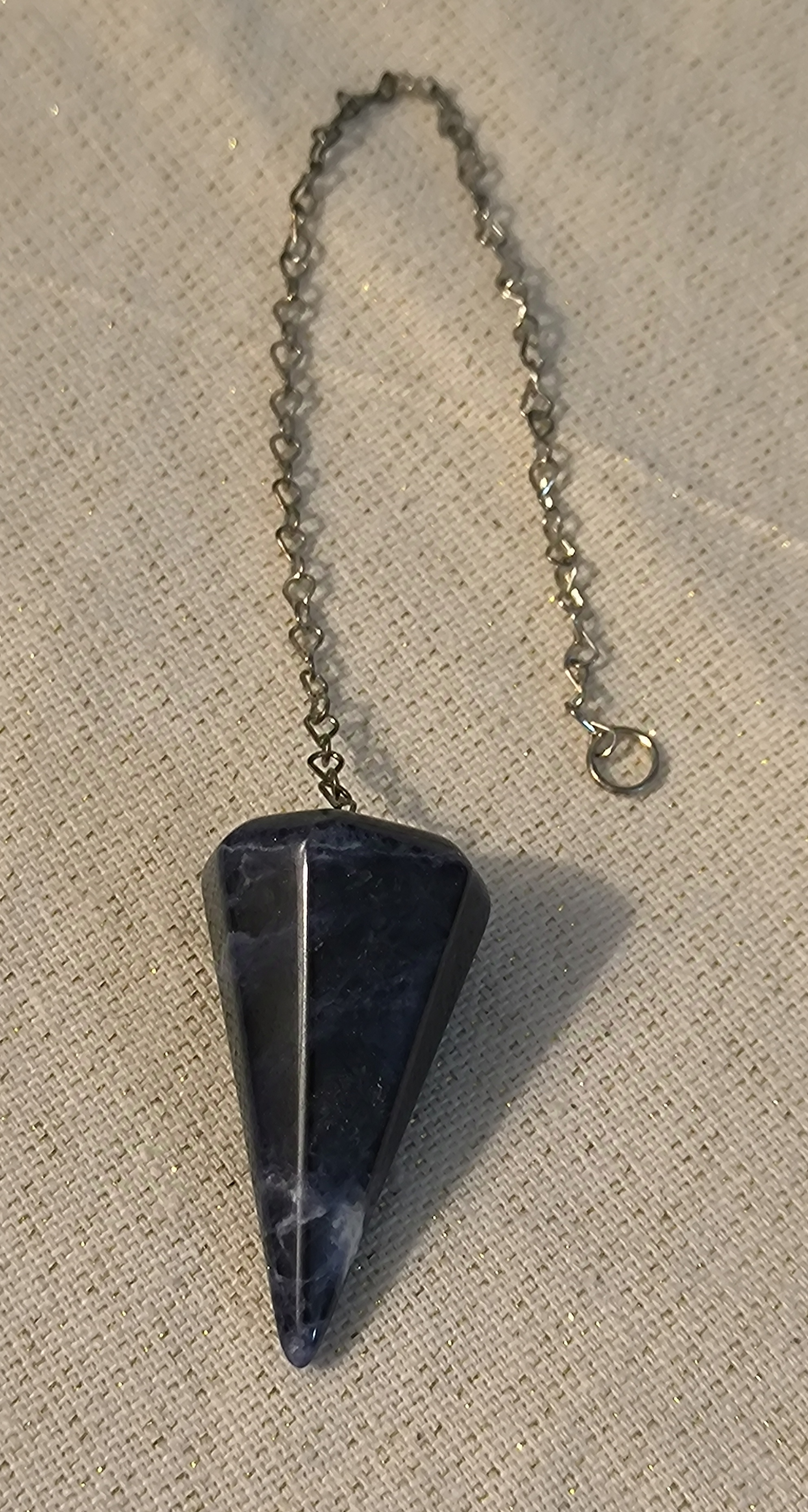 Péndulo Facetado de Sodalita.