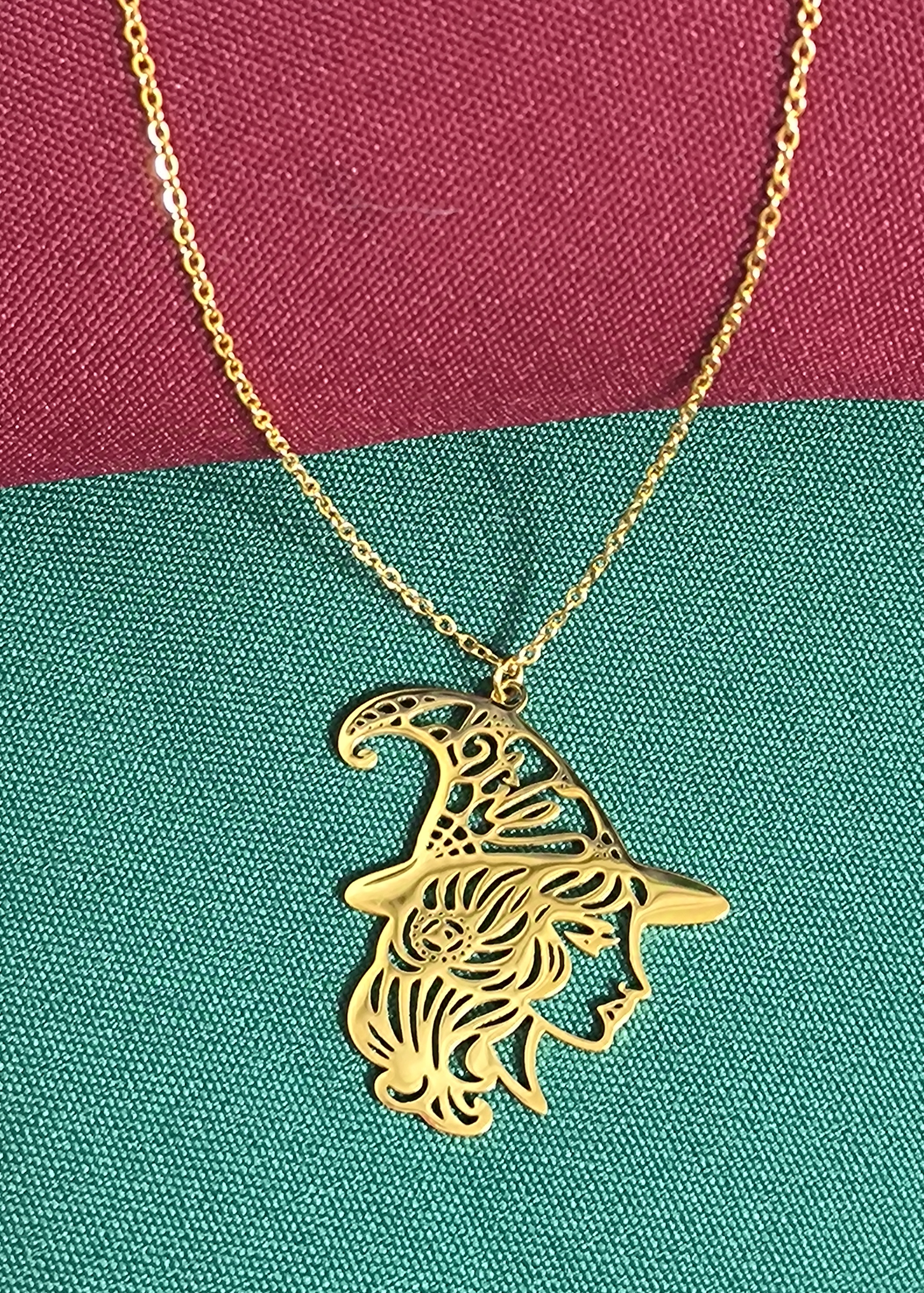 Colgante cadena Busto de Bruja.