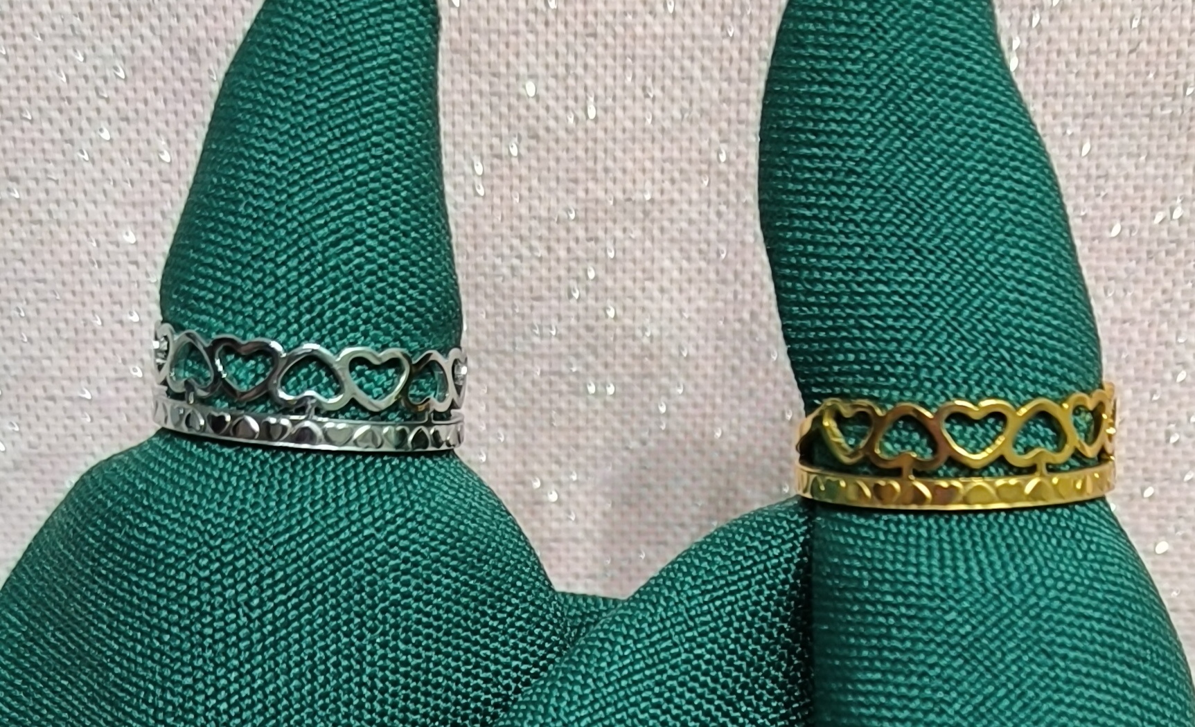 Anillo Corazones Pequeños.