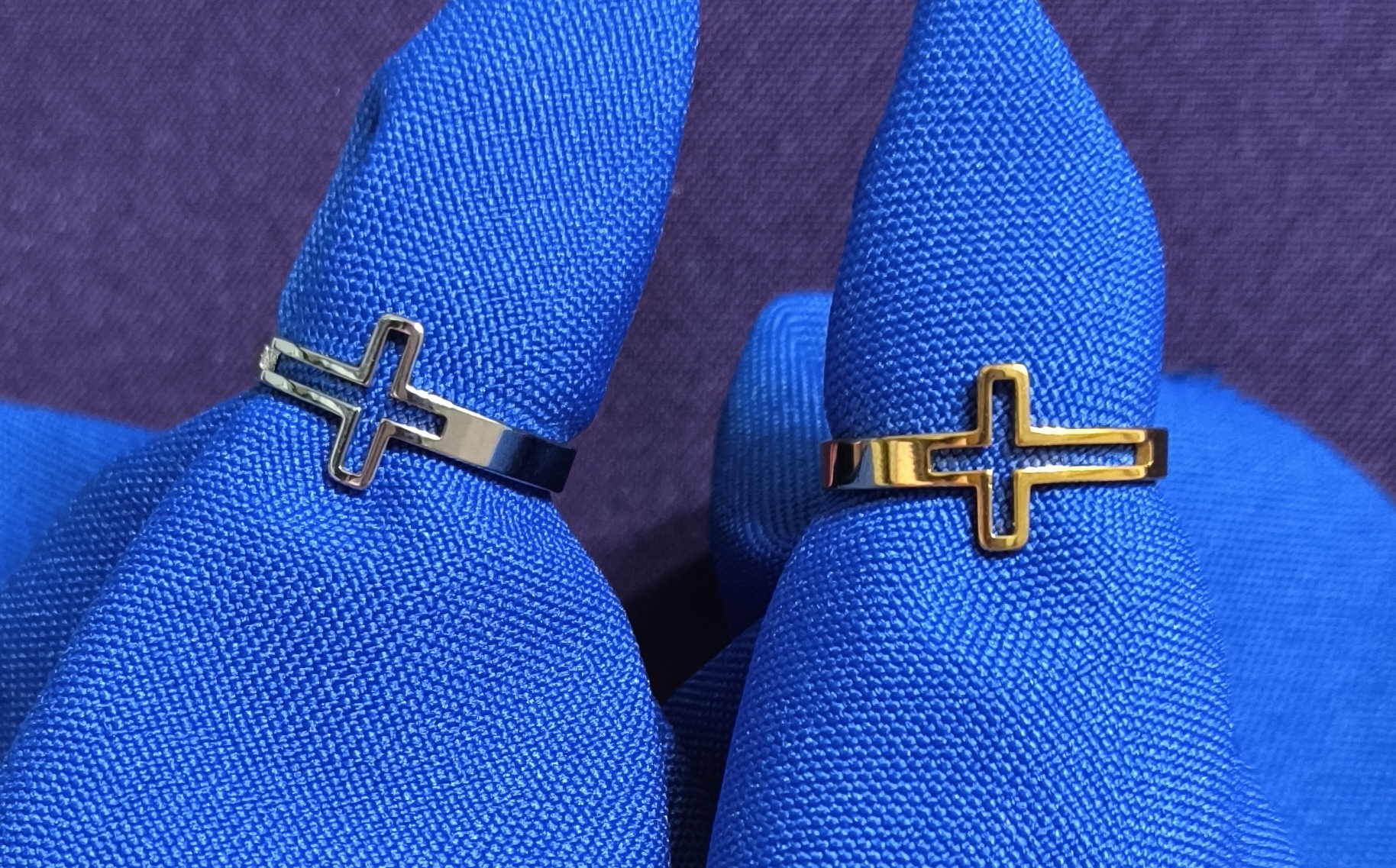 Anillo Hombre Cruz horizontal.