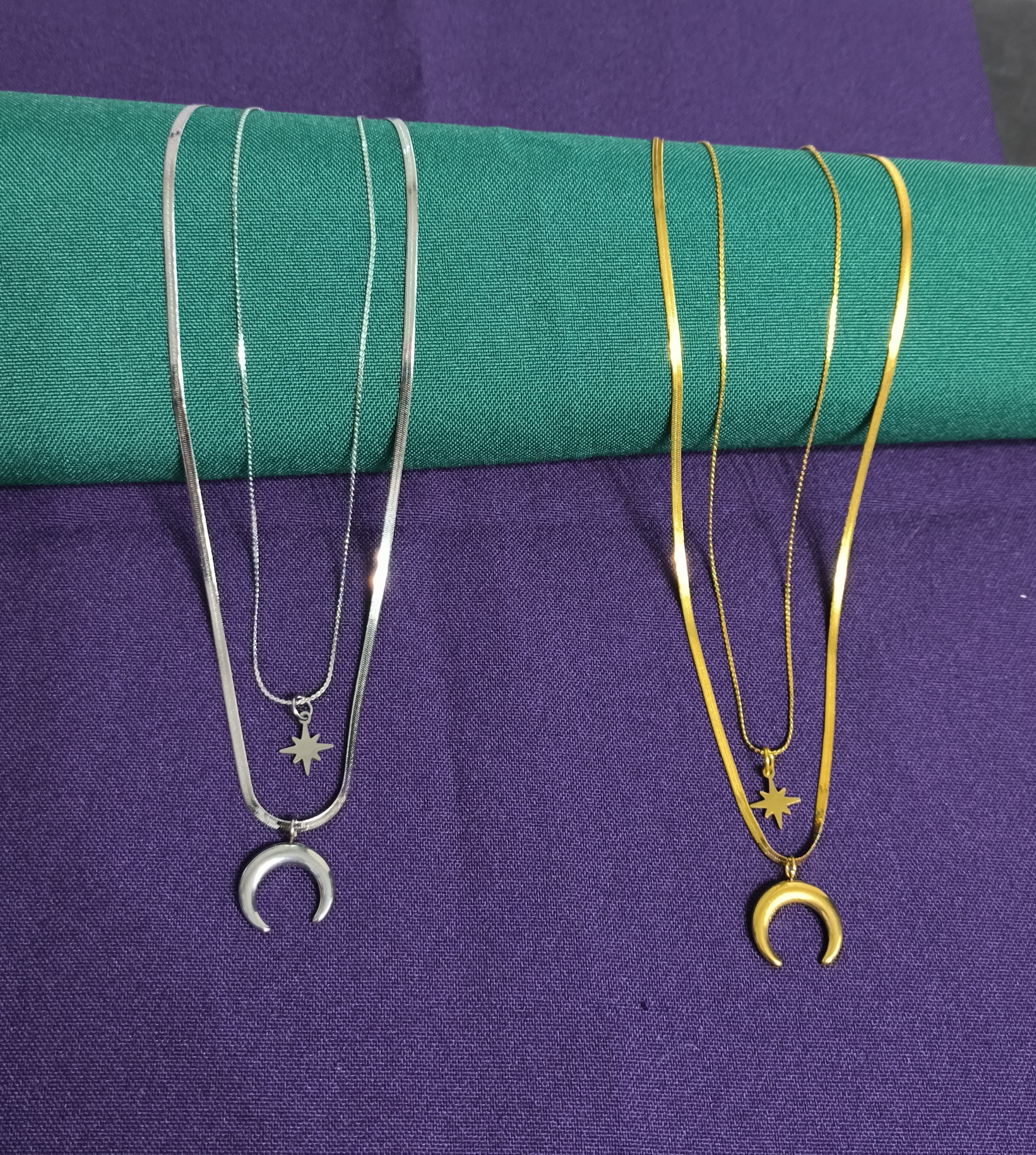 Colgante Cadena Doble con Luna Invertida y Estrella Polar.
