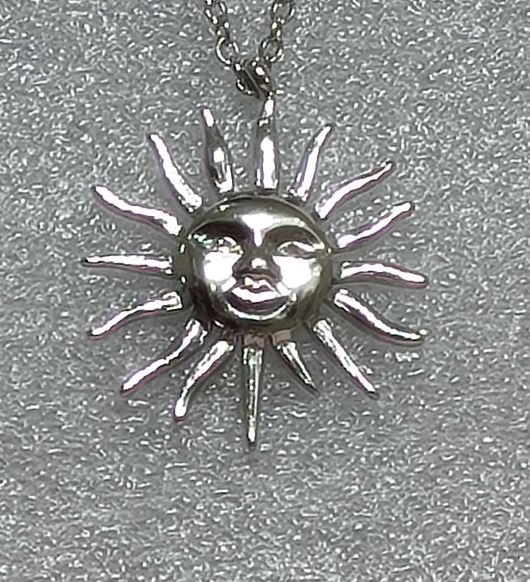 Colgante Sol Carita.