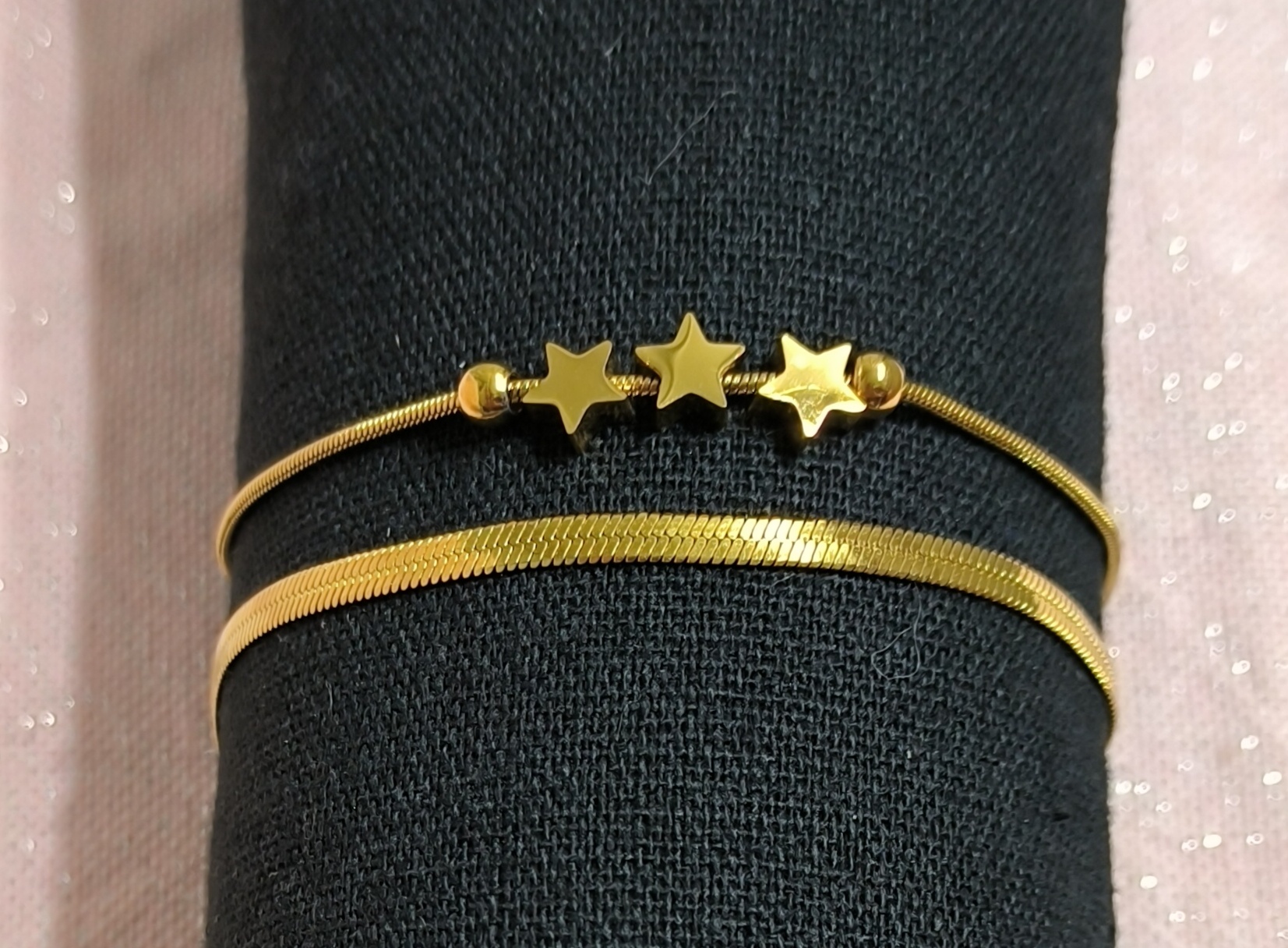 Pulsera Doble con Estrellas.