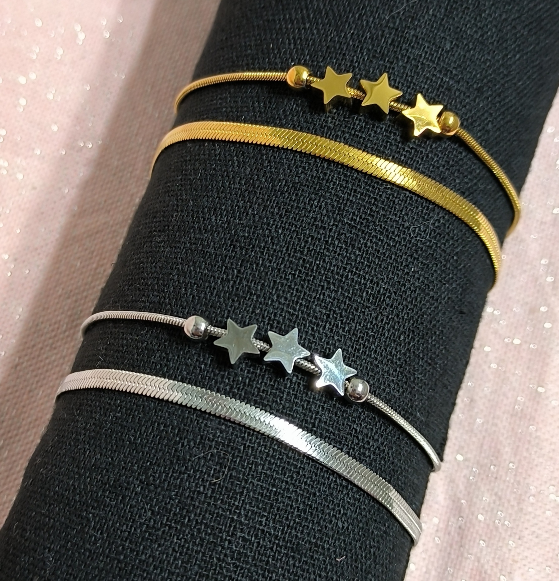Pulsera Doble con Estrellas.