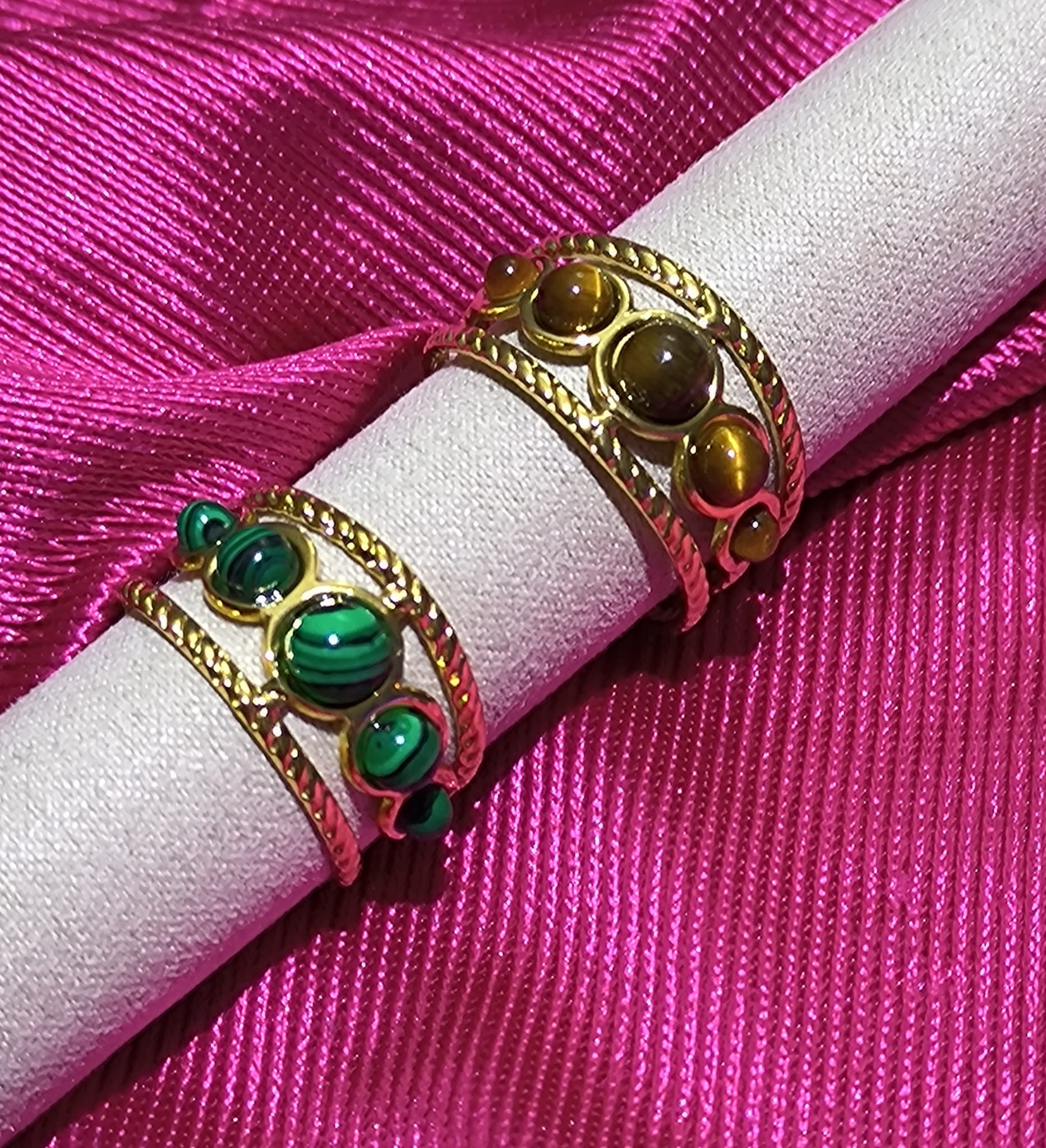 Anillo piedra Ojo de Tigre y Malaquita.