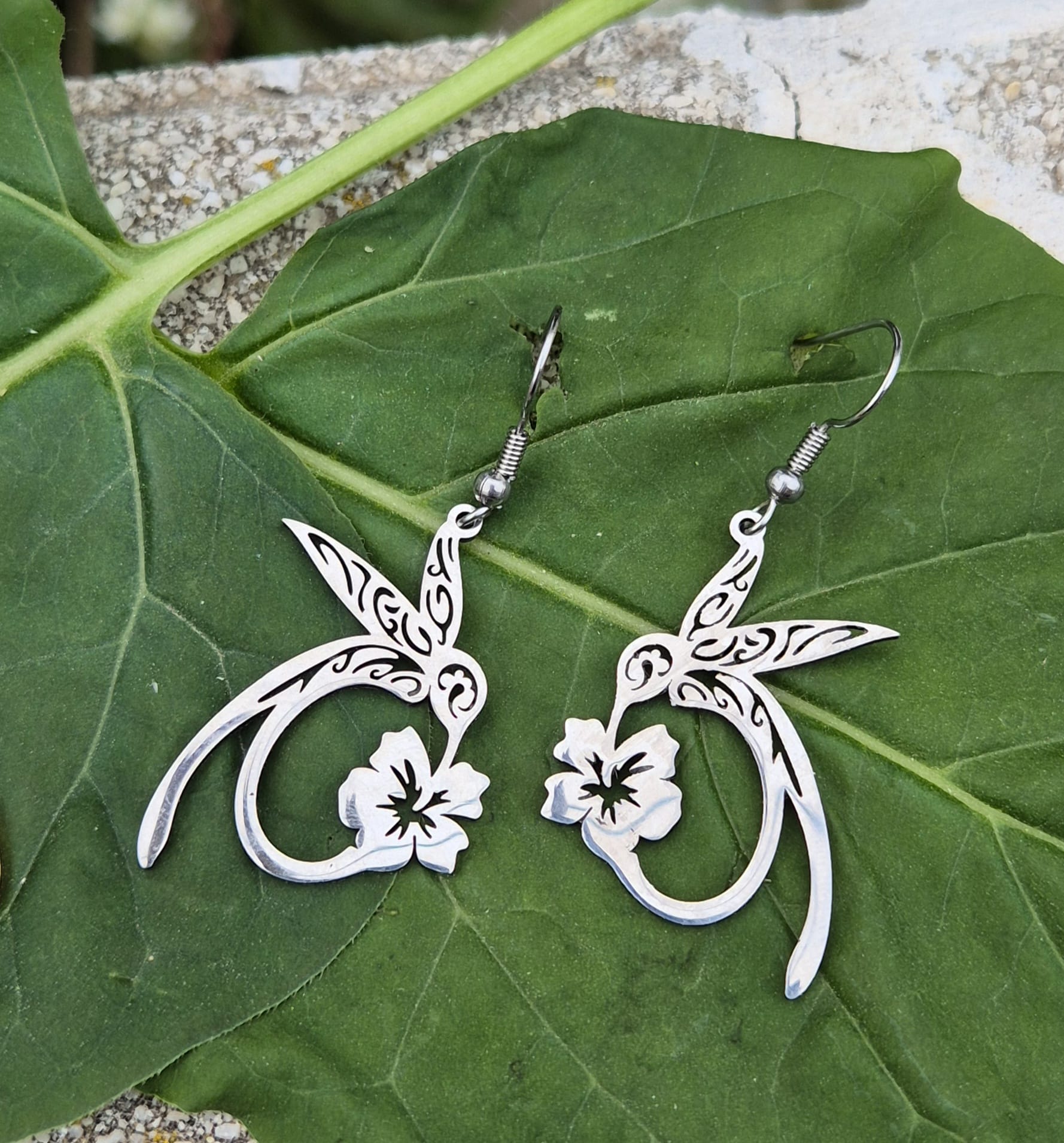 Pendientes Largos Colibrí con Flor.