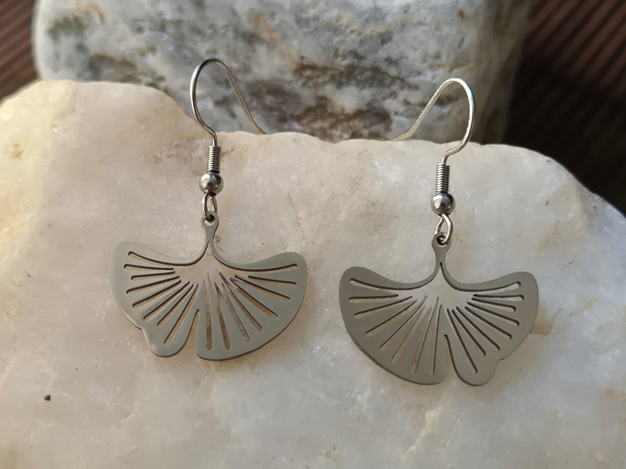 Pendientes de gancho Hoja de Ginkgo.
